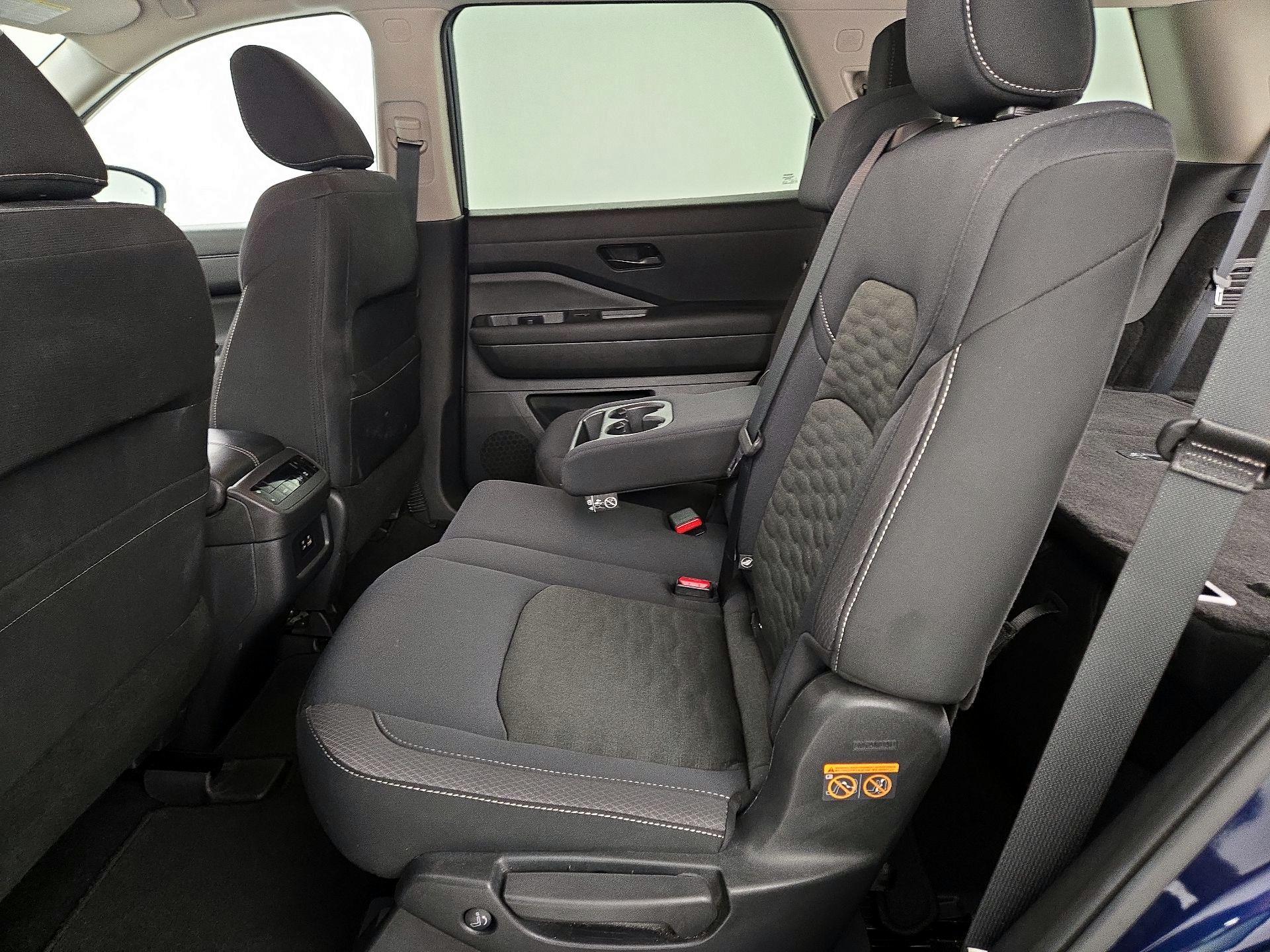 Thumbnail: 2025 Nissan Pathfinder - 19
