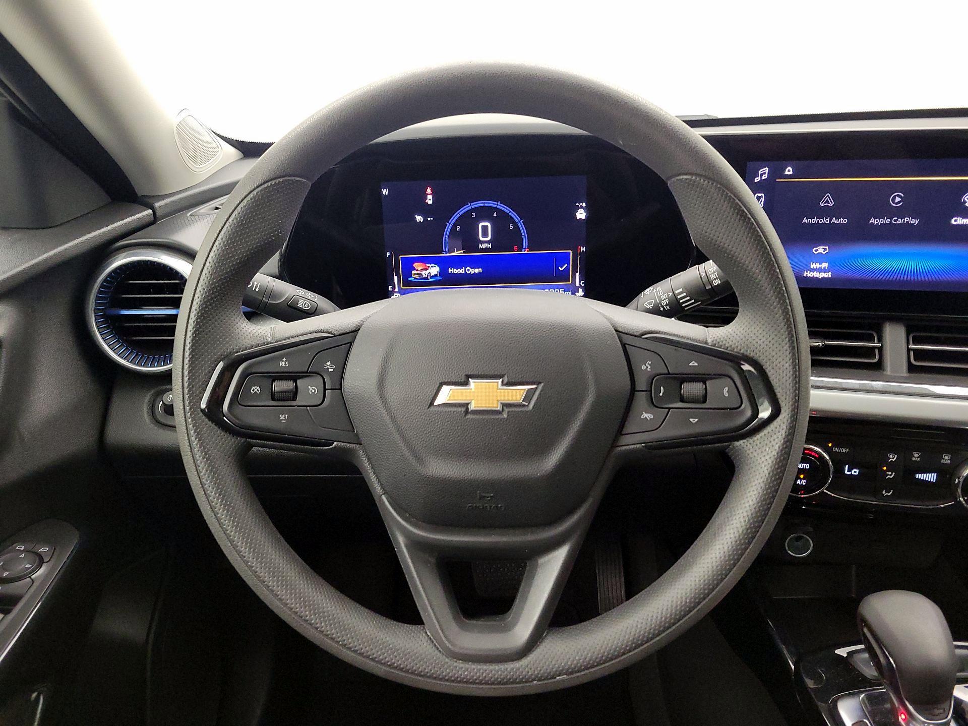 Thumbnail: 2025 Chevrolet Trax - 10