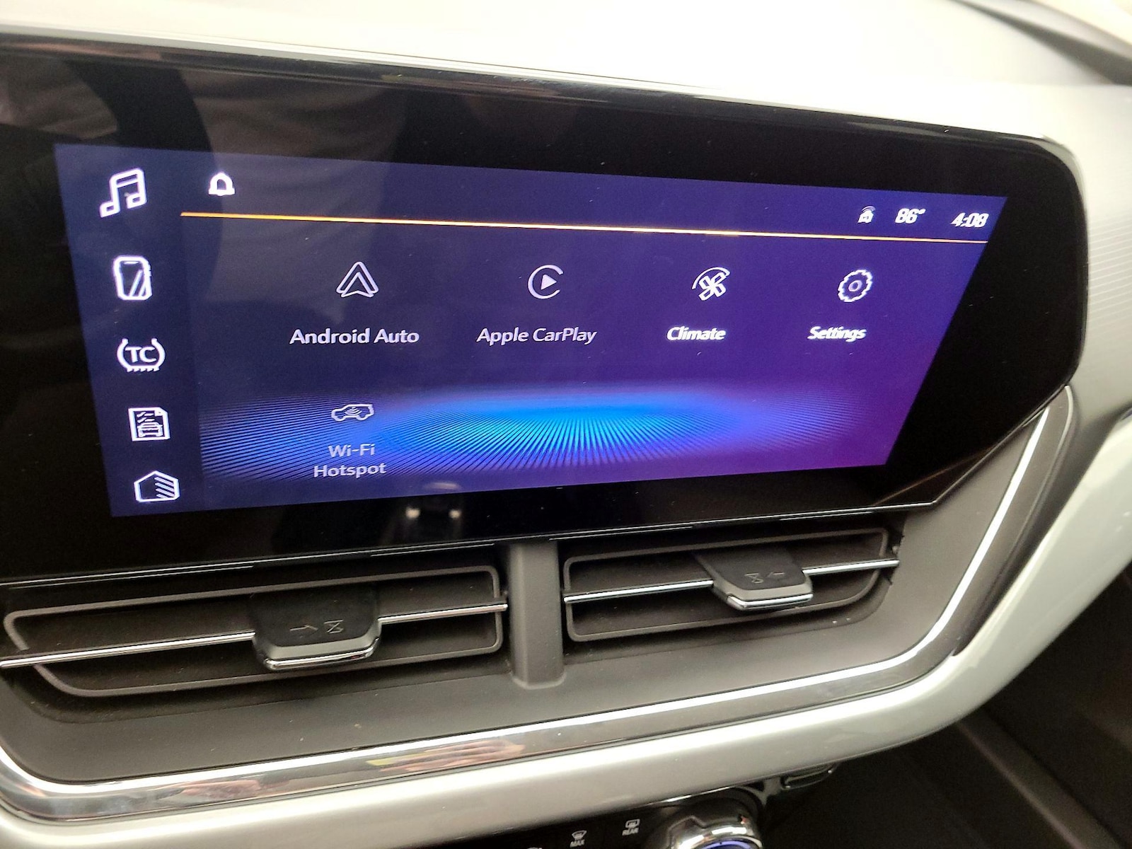 2025 Chevrolet Trax LT - Photo 14