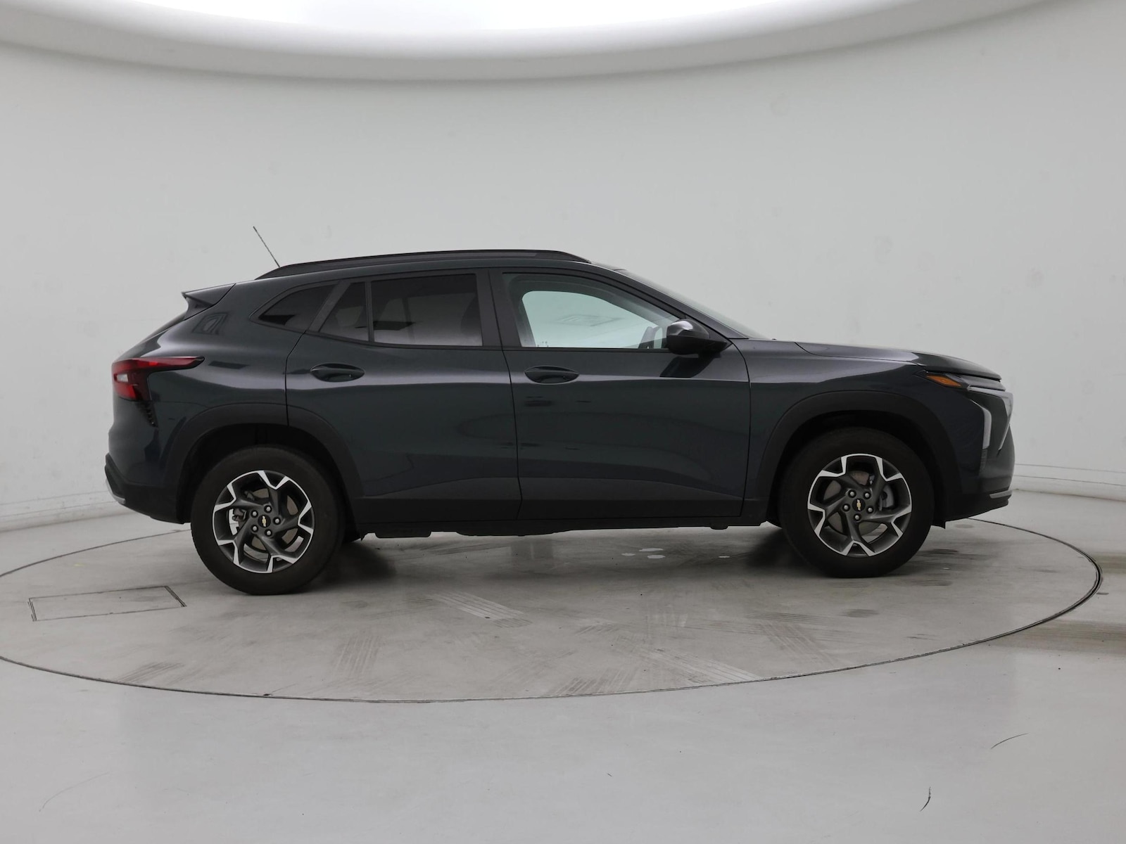 2025 Chevrolet Trax LT - Photo 8