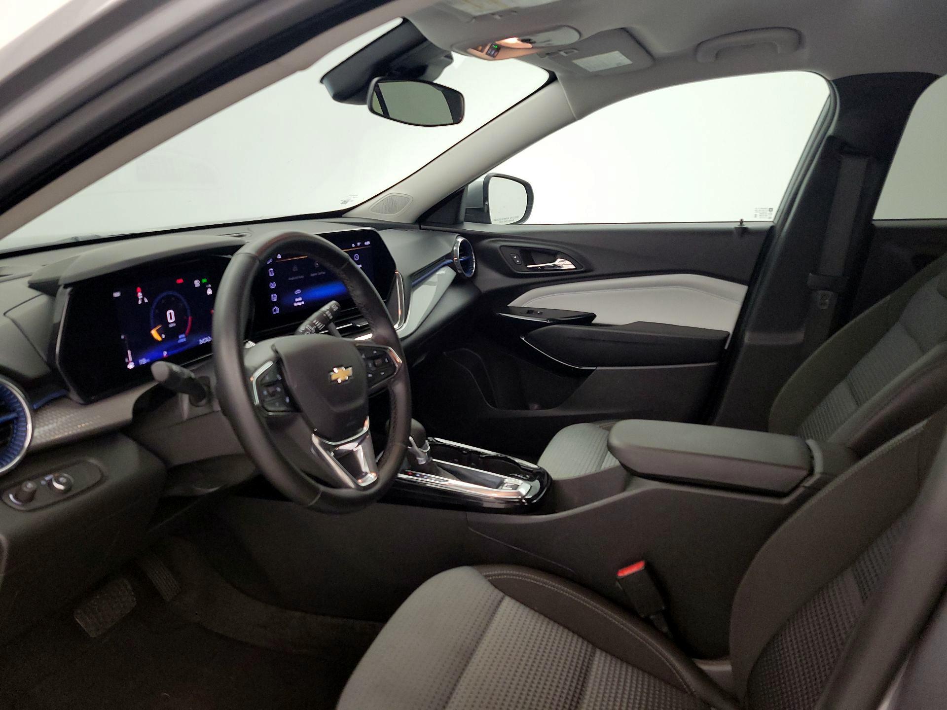 Thumbnail: 2025 Chevrolet Trax - 11