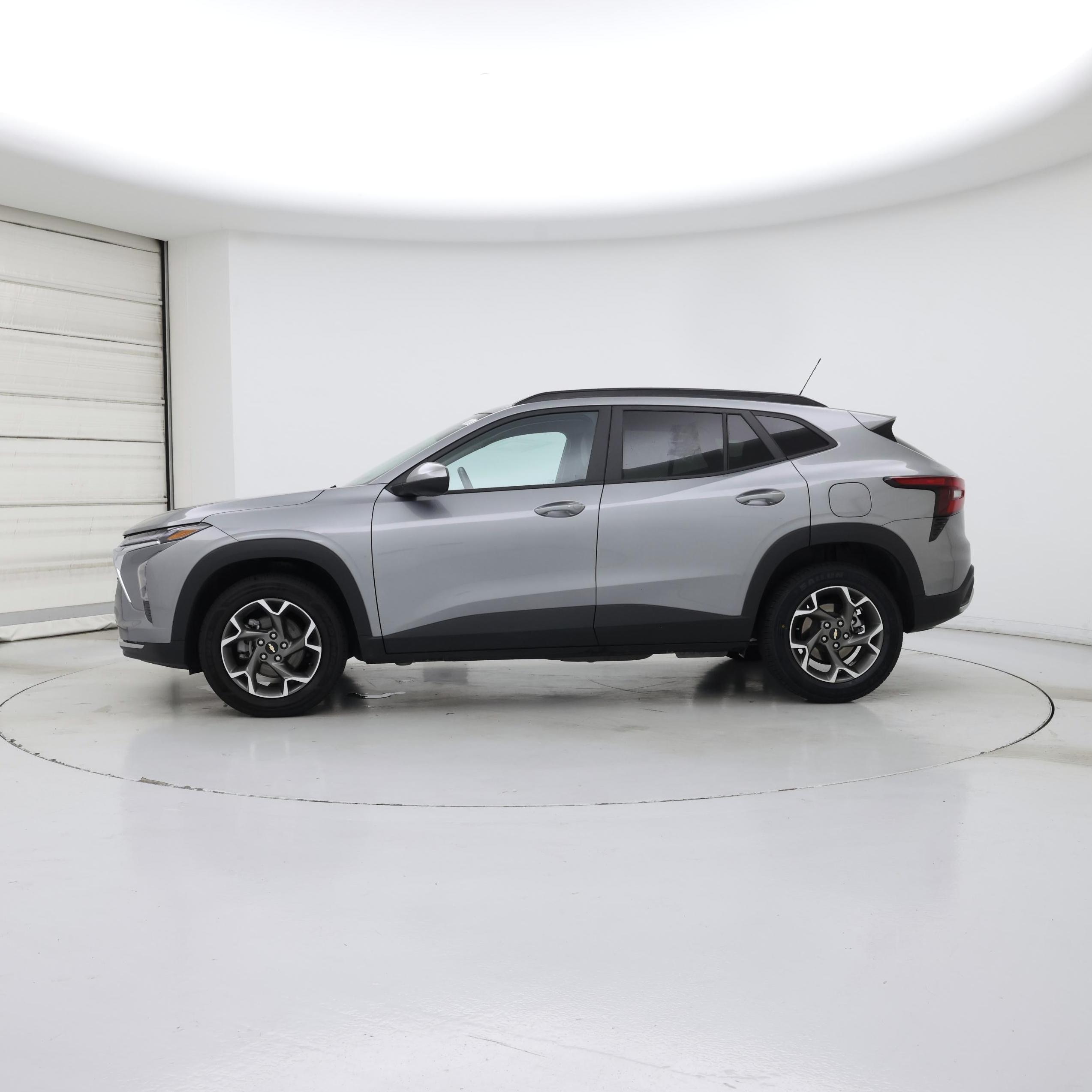 Thumbnail: 2025 Chevrolet Trax - 3