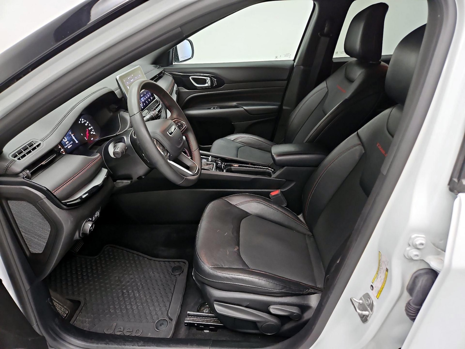 2025 Jeep Compass Trailhawk - Photo 12