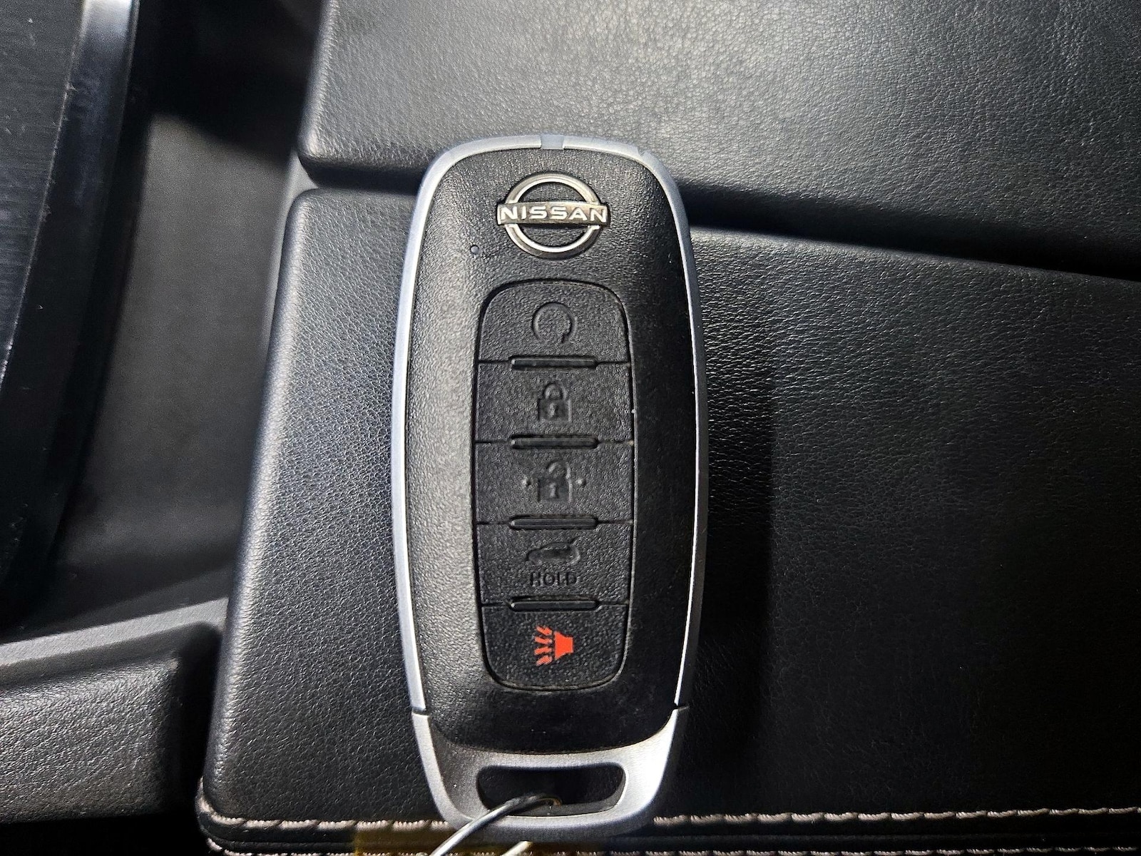 2025 Nissan Rogue SV - Photo 23