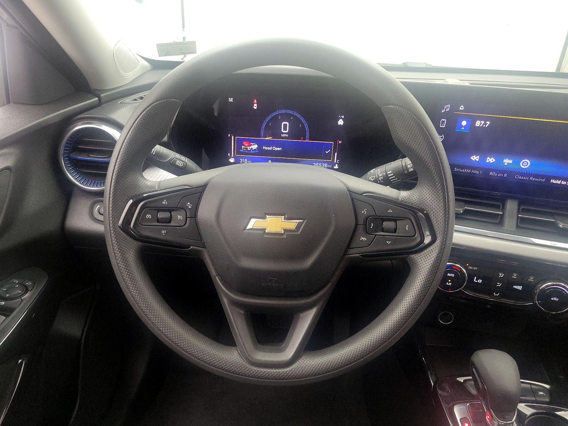 Thumbnail: 2025 Chevrolet Trax - 10