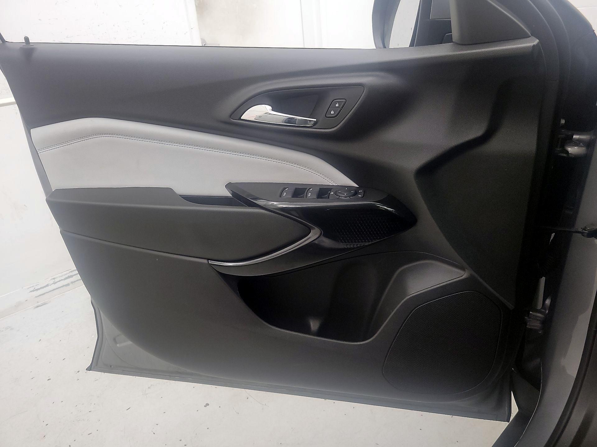 Thumbnail: 2025 Chevrolet Trax - 12