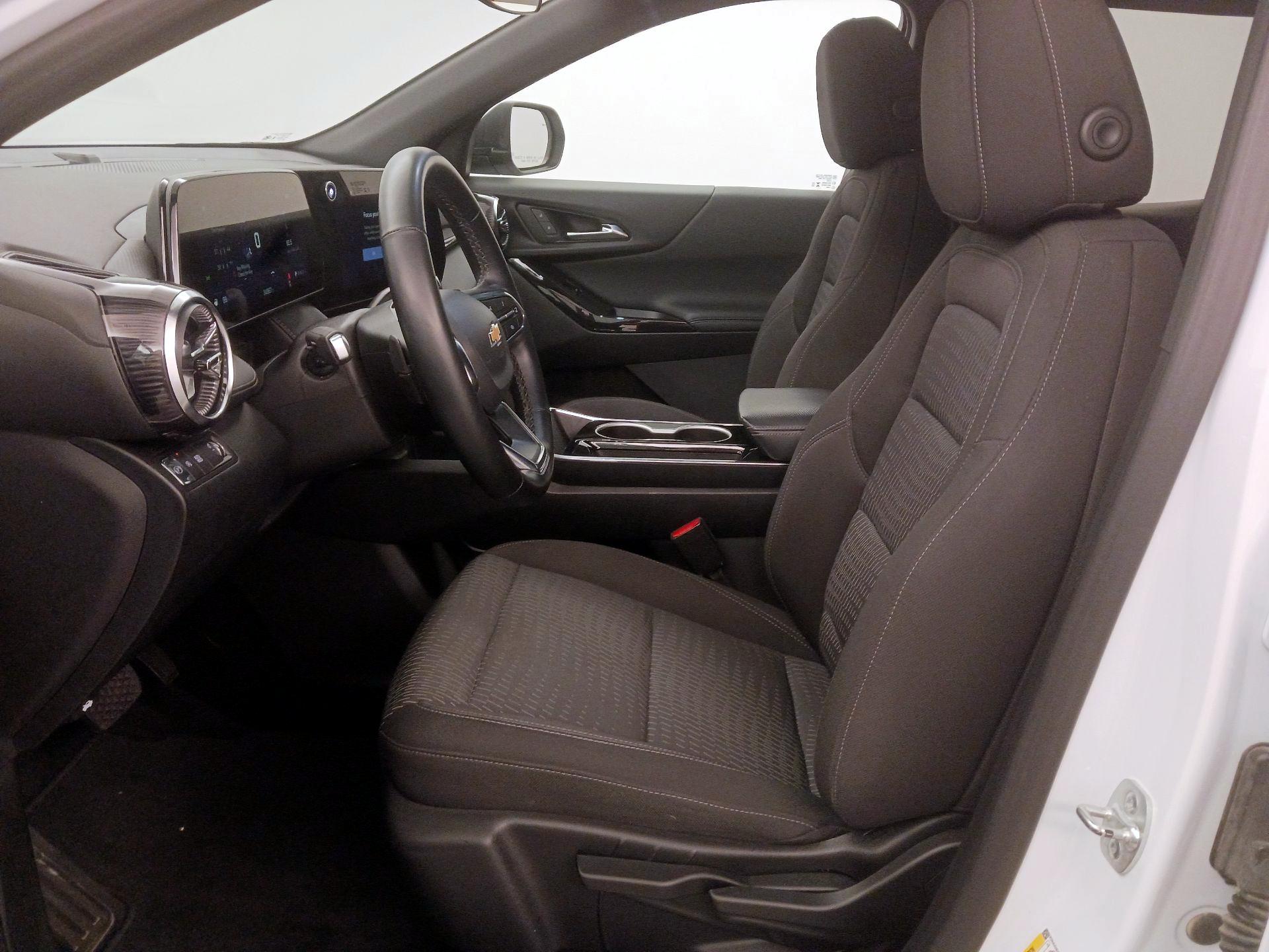 Thumbnail: 2025 Chevrolet Equinox - 11