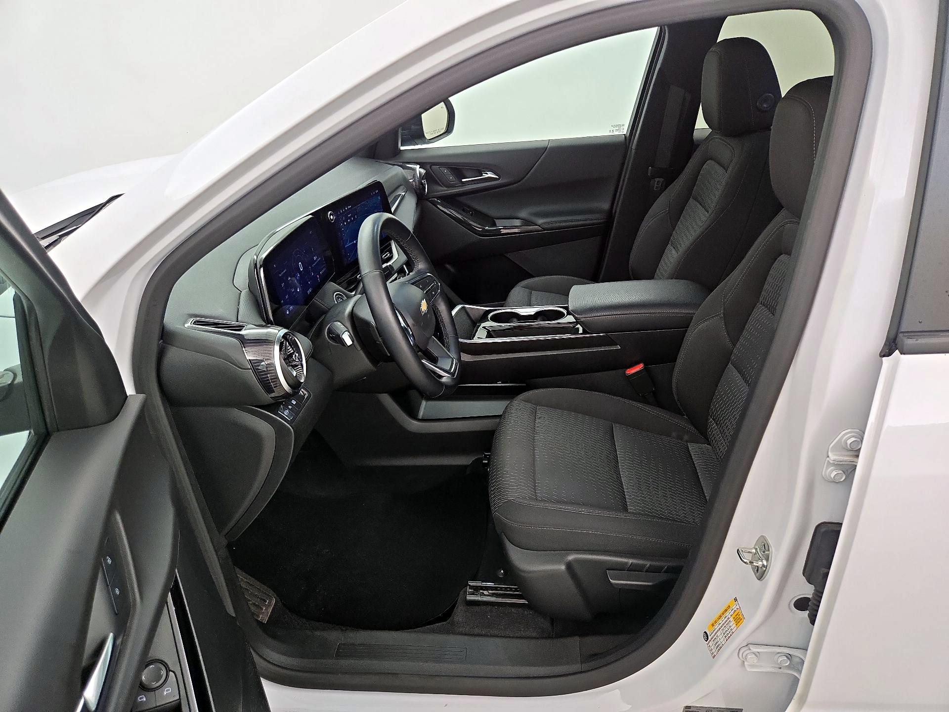 Thumbnail: 2025 Chevrolet Equinox - 11