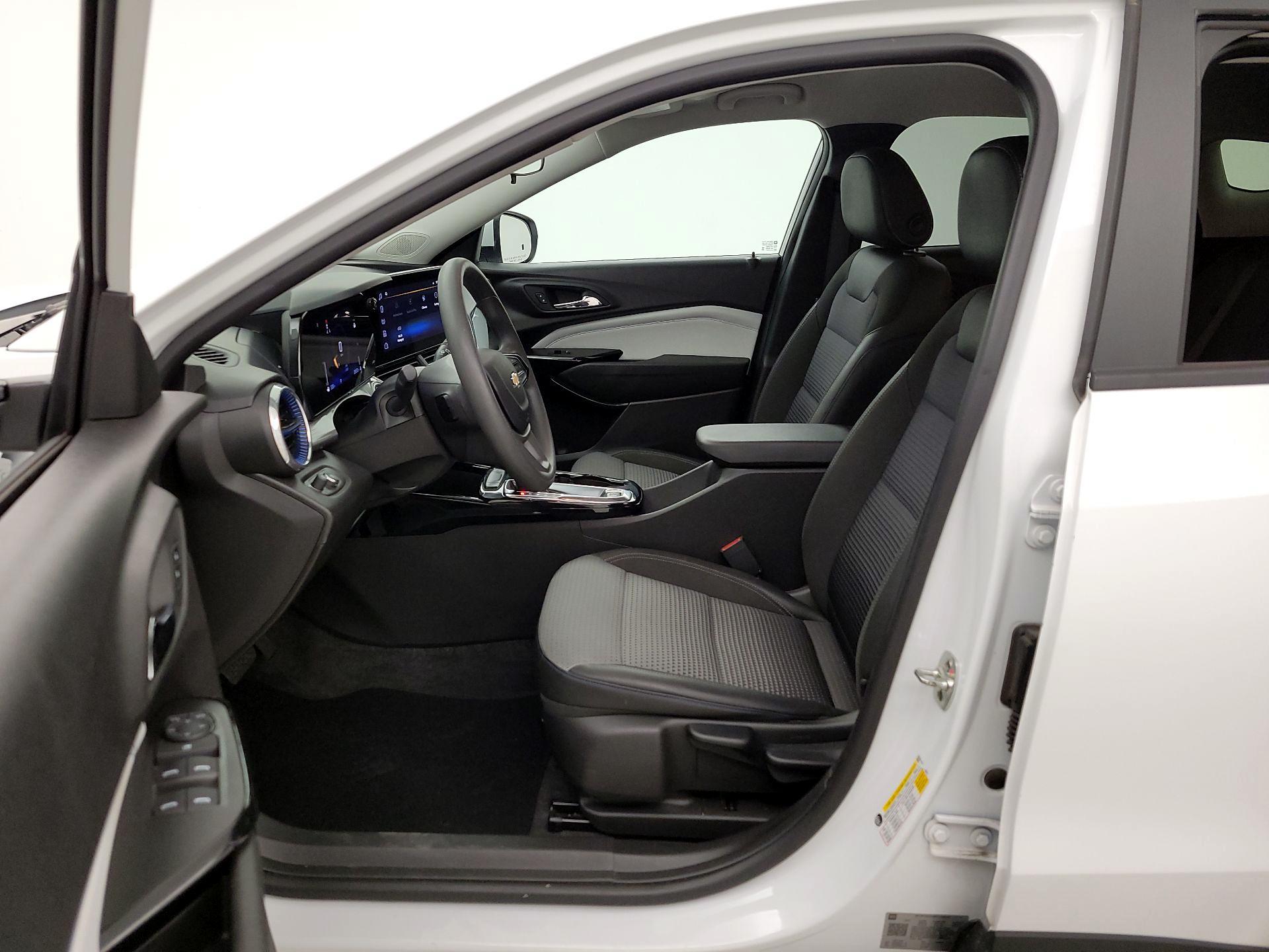 Thumbnail: 2025 Chevrolet Trax - 11