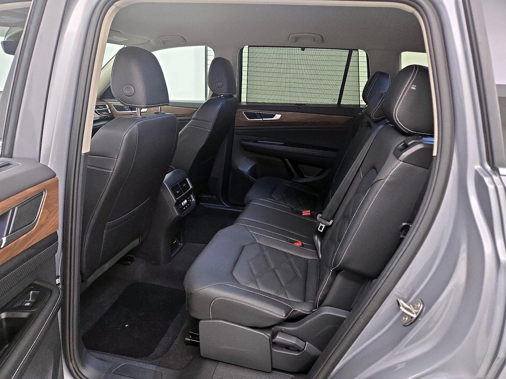 Thumbnail: 2026 Volkswagen Atlas - 19