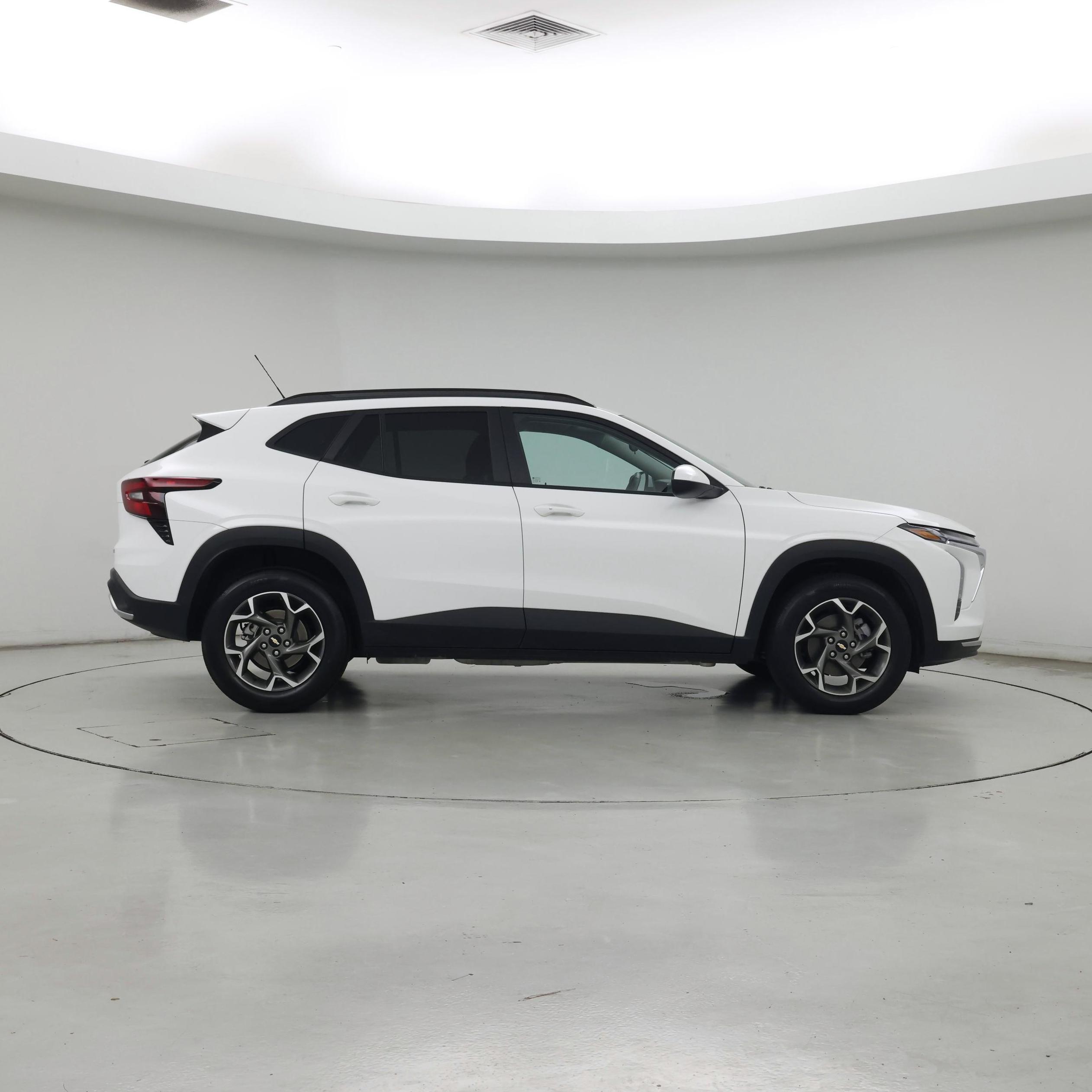 Thumbnail: 2025 Chevrolet Trax - 7