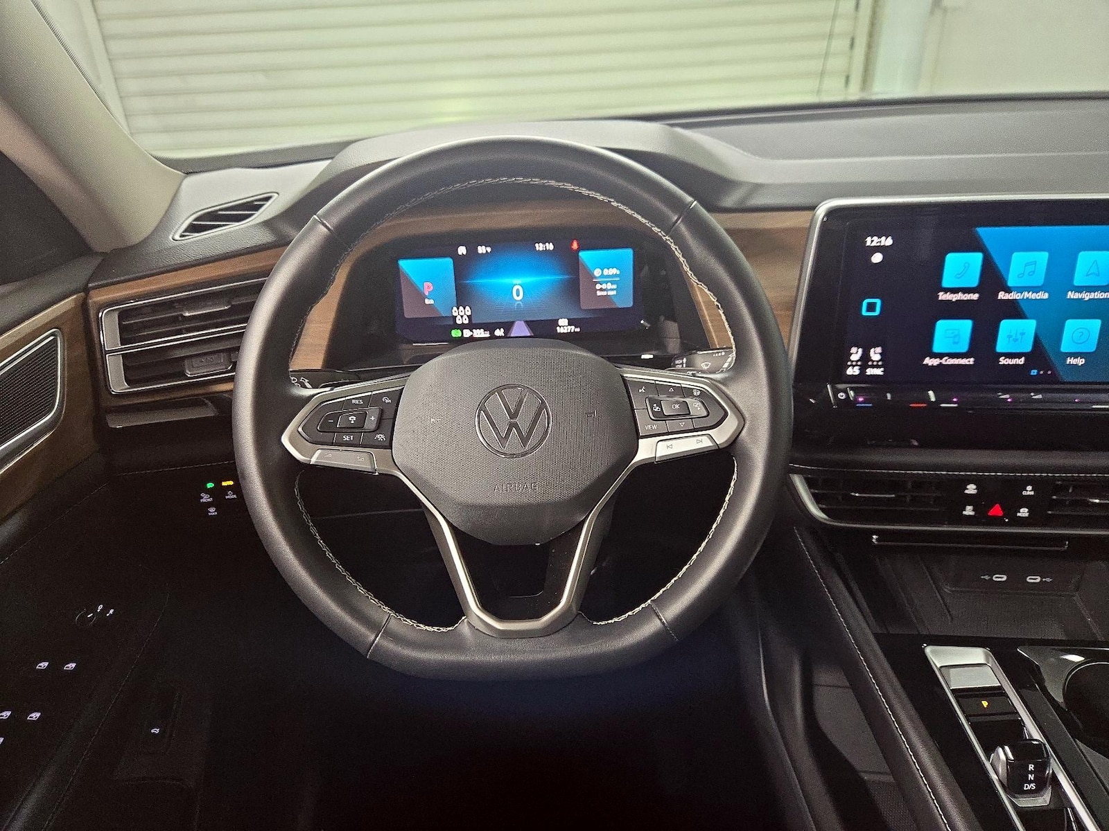 2026 Volkswagen Atlas SE w/Tech - Photo 11