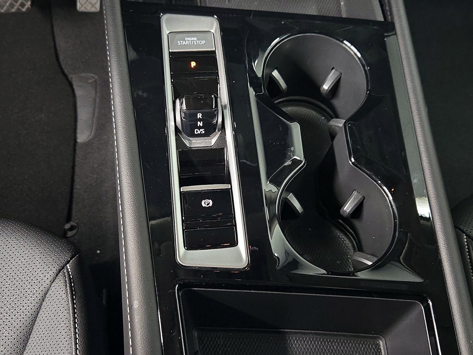 2026 Volkswagen Atlas SE w/Tech - Photo 18