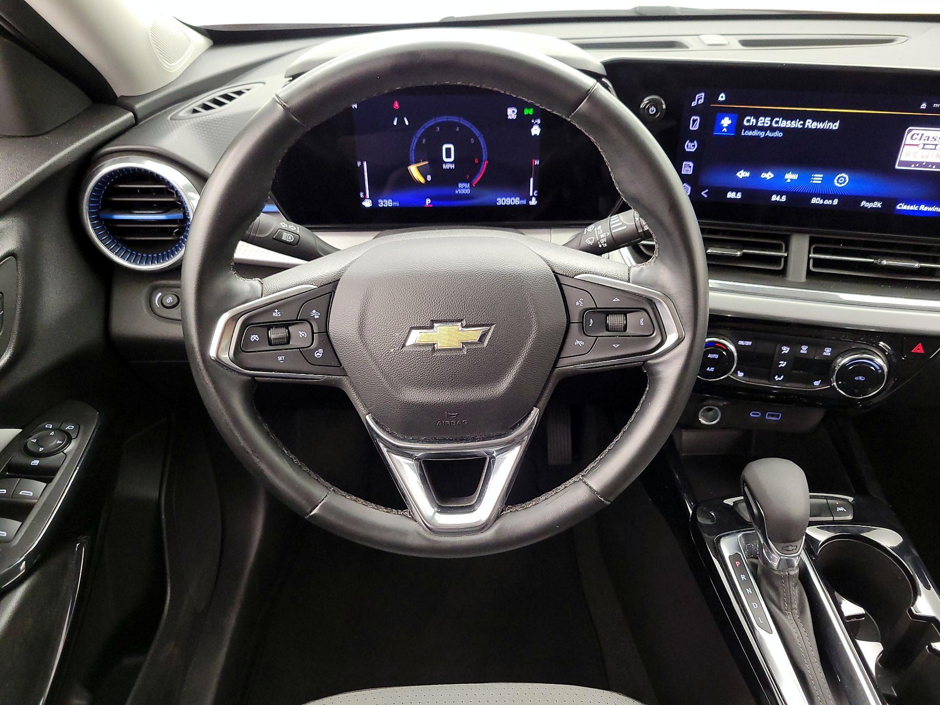 Thumbnail: 2025 Chevrolet Trax - 10