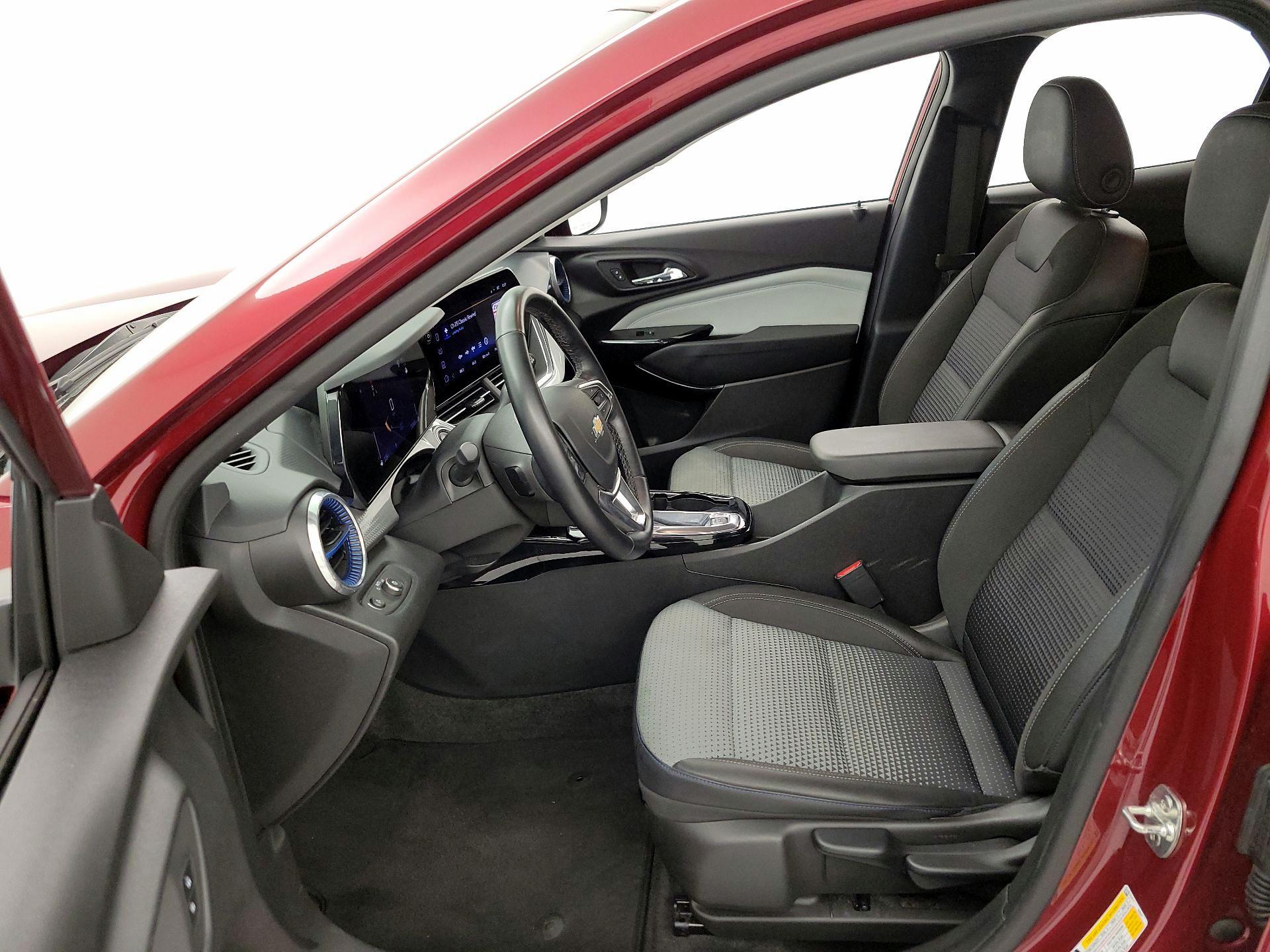 Thumbnail: 2025 Chevrolet Trax - 11
