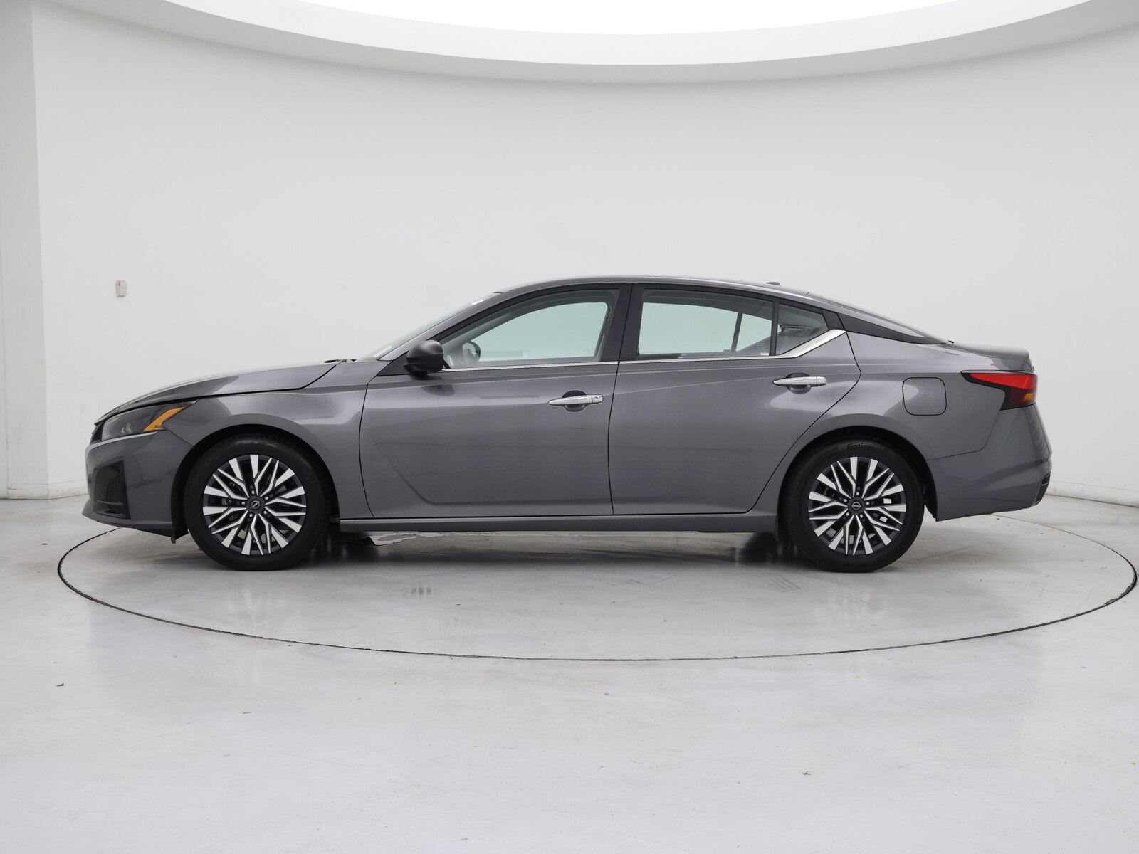 2025 Nissan Altima SV - Photo 4