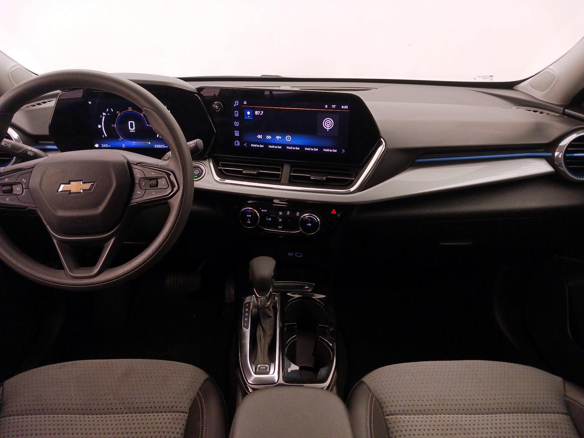 Thumbnail: 2025 Chevrolet Trax - 9