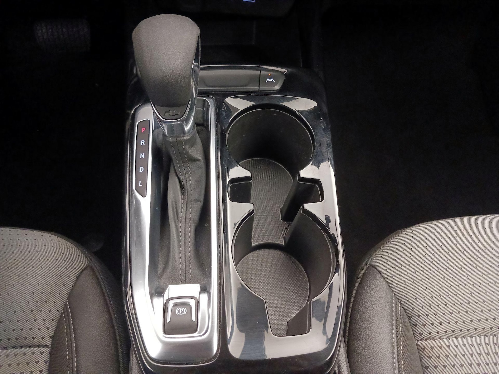 2025 Chevrolet Trax LT - Photo 18