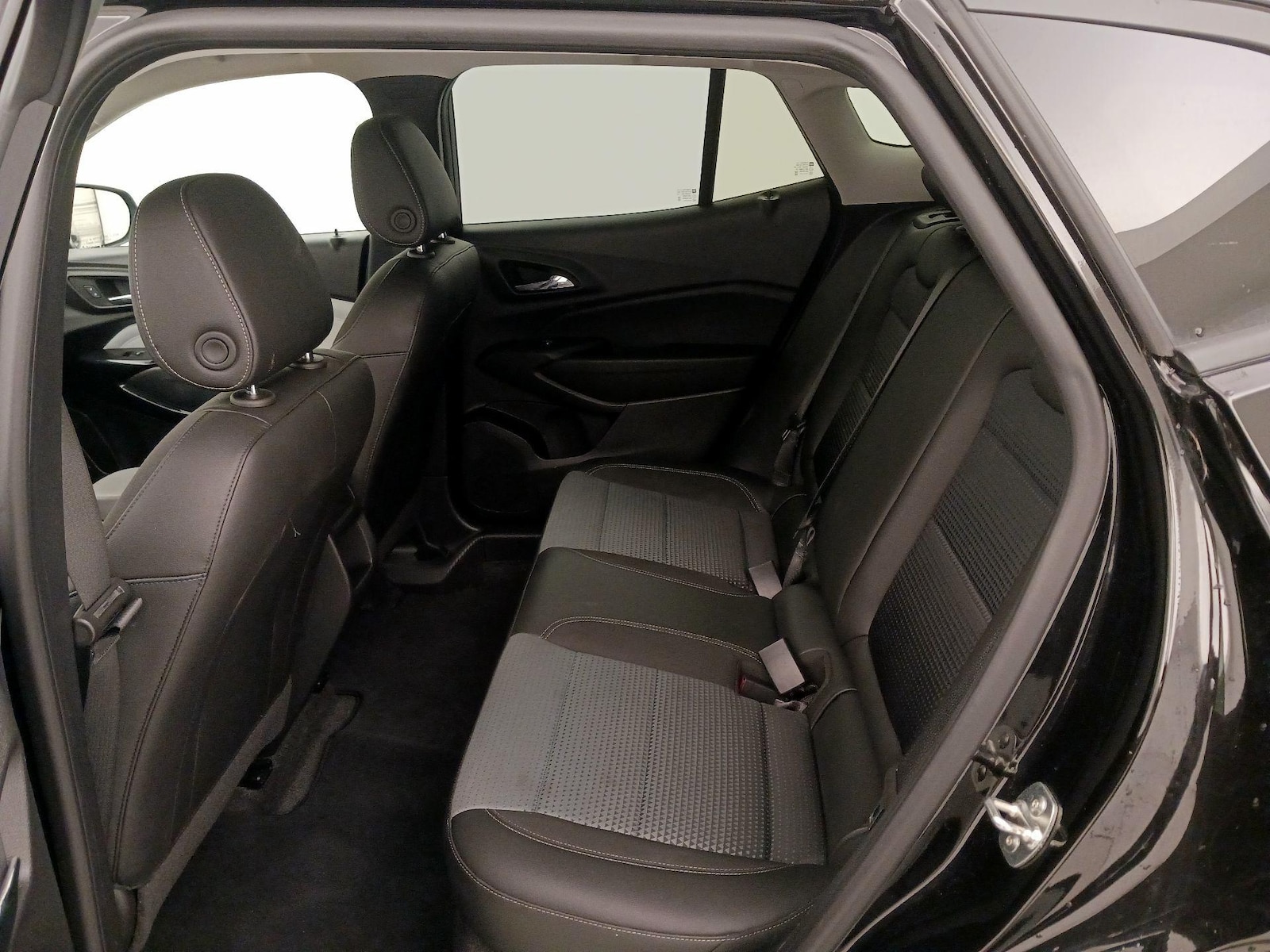 2025 Chevrolet Trax LT - Photo 20