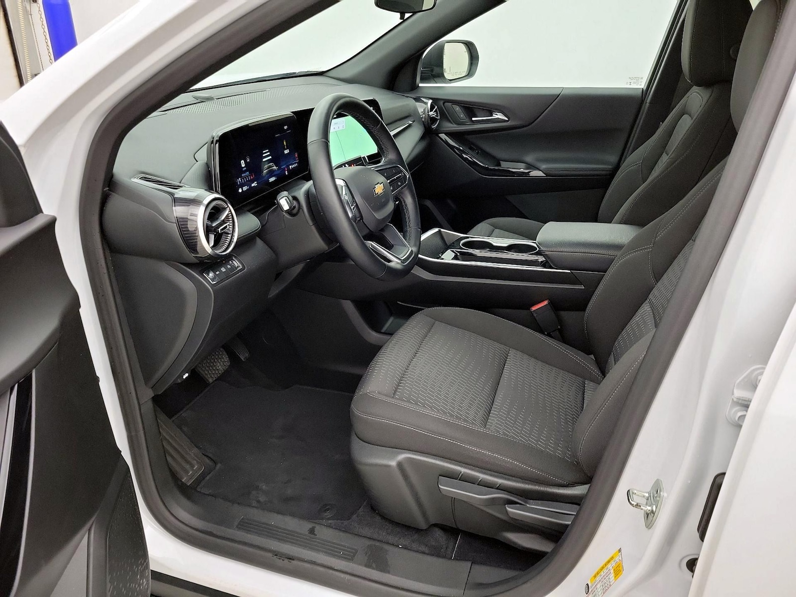 2025 Chevrolet Equinox LT - Photo 12