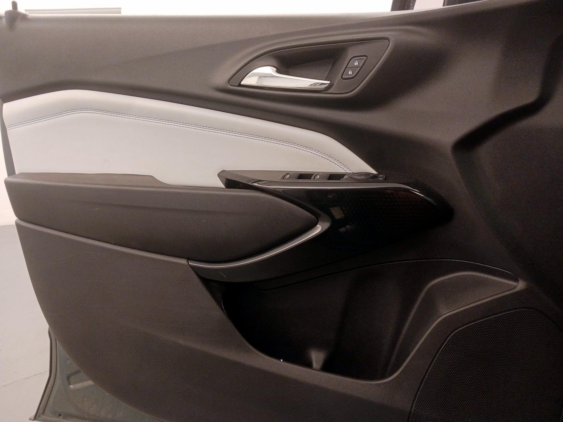 Thumbnail: 2025 Chevrolet Trax - 12