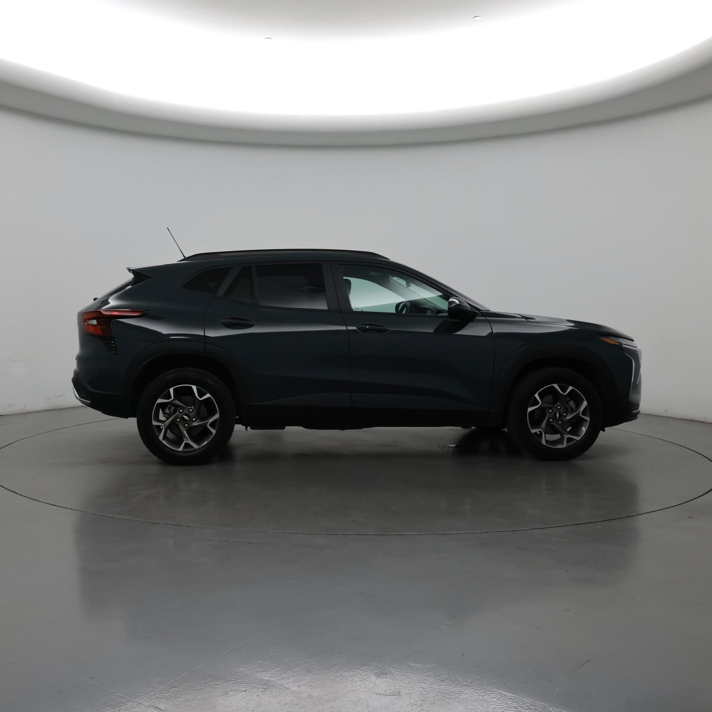 Thumbnail: 2025 Chevrolet Trax - 7