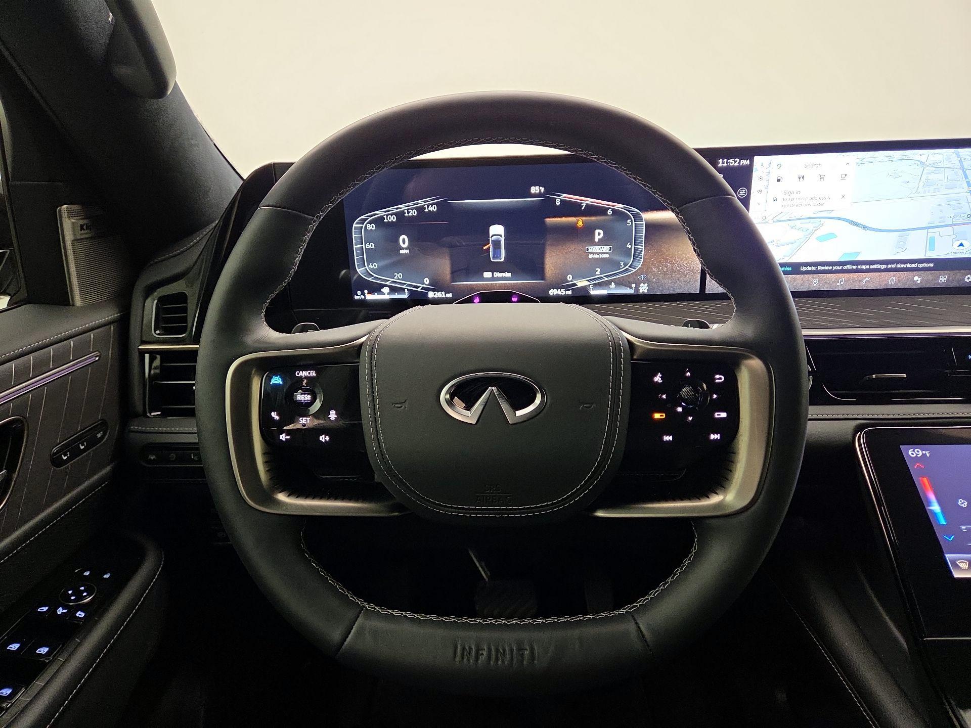 Thumbnail: 2025 INFINITI QX80 - 10