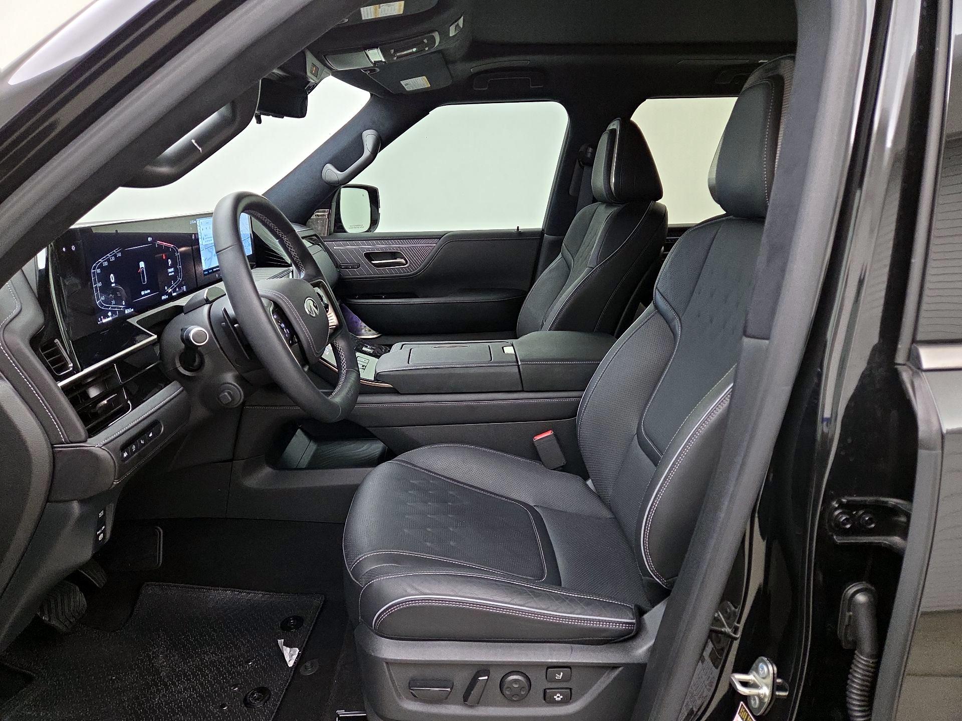 Thumbnail: 2025 INFINITI QX80 - 11
