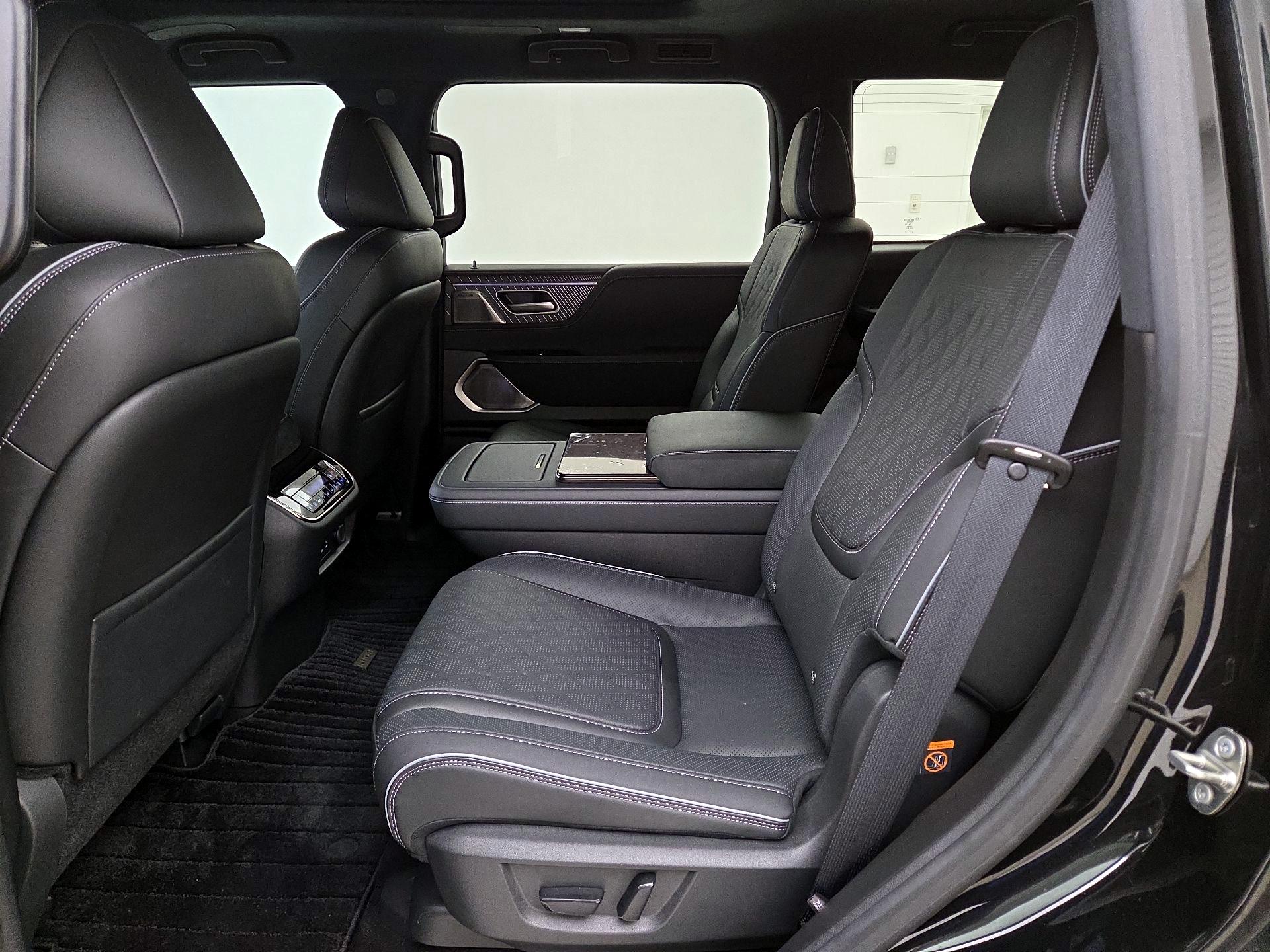 Thumbnail: 2025 INFINITI QX80 - 20