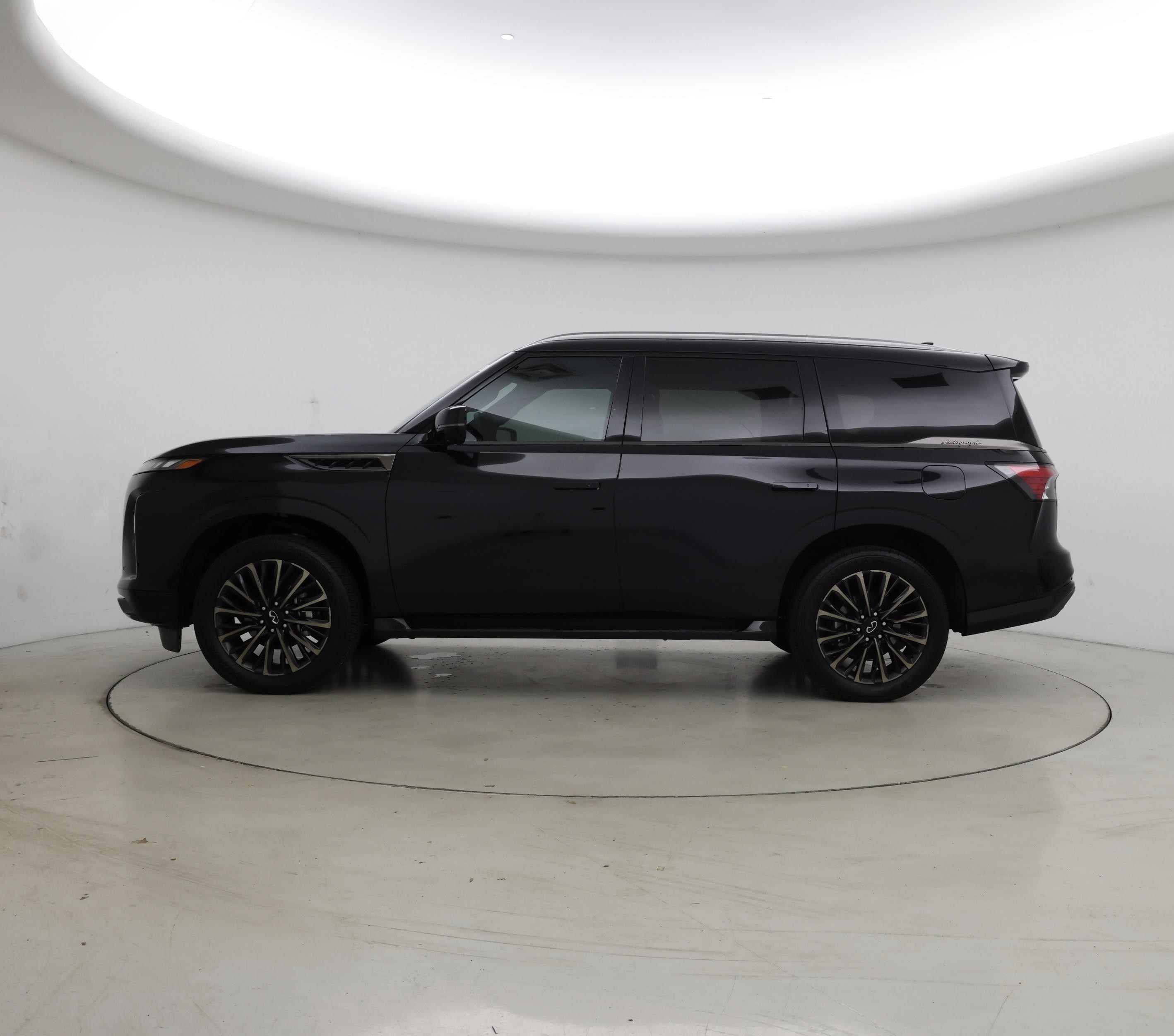 Thumbnail: 2025 INFINITI QX80 - 3