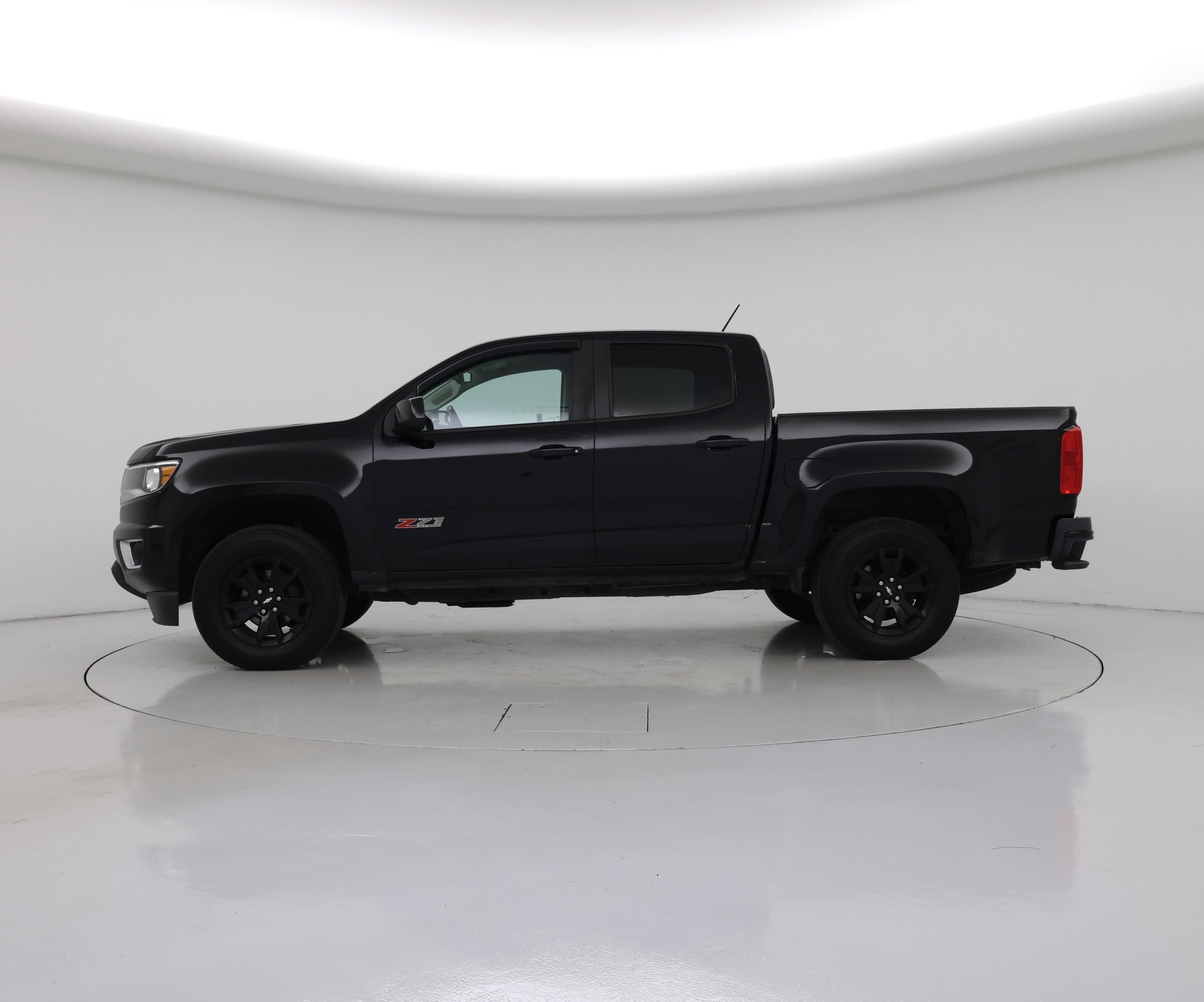 Thumbnail: 2019 Chevrolet Colorado - 3