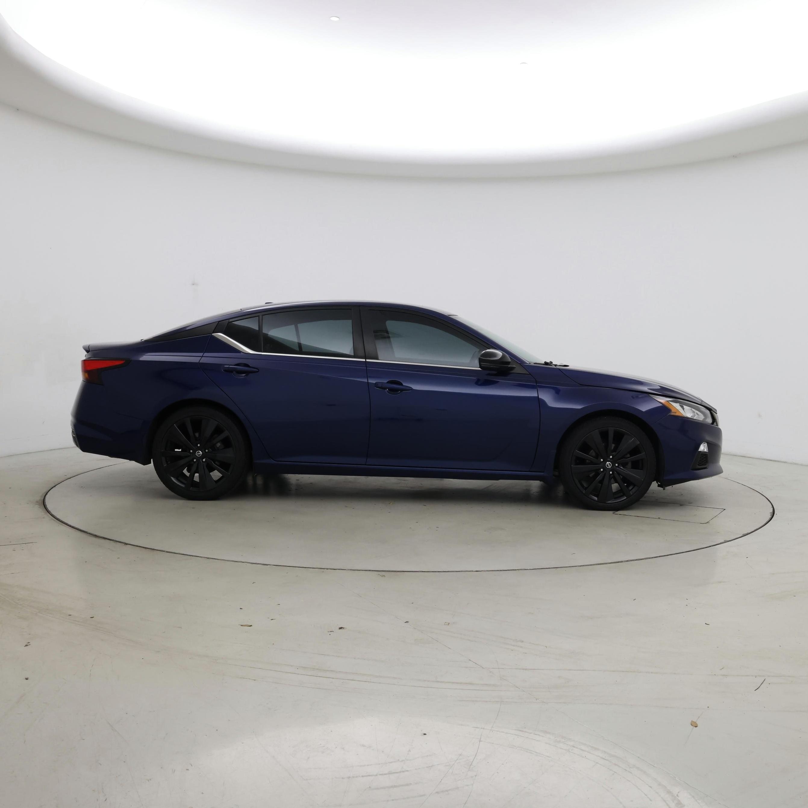 Thumbnail: 2020 Nissan Altima - 7
