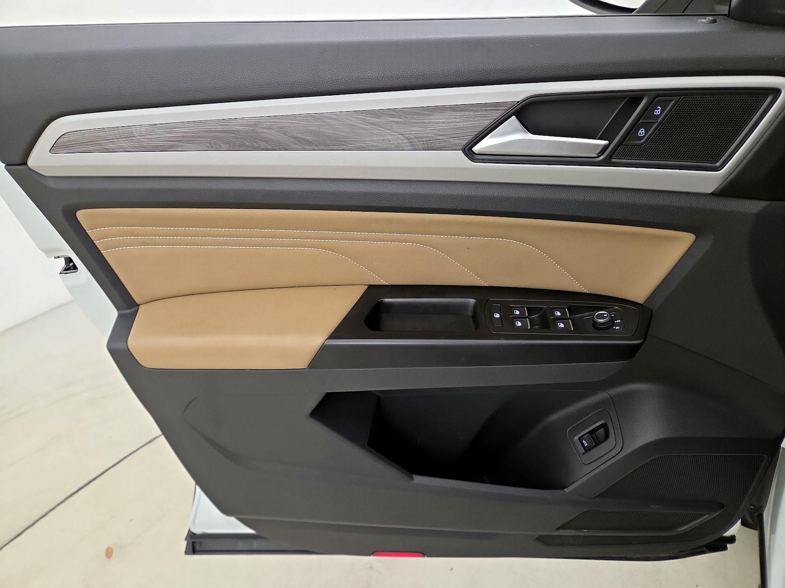 2021 Volkswagen Atlas Cross Sport SE w/Tech - Photo 13