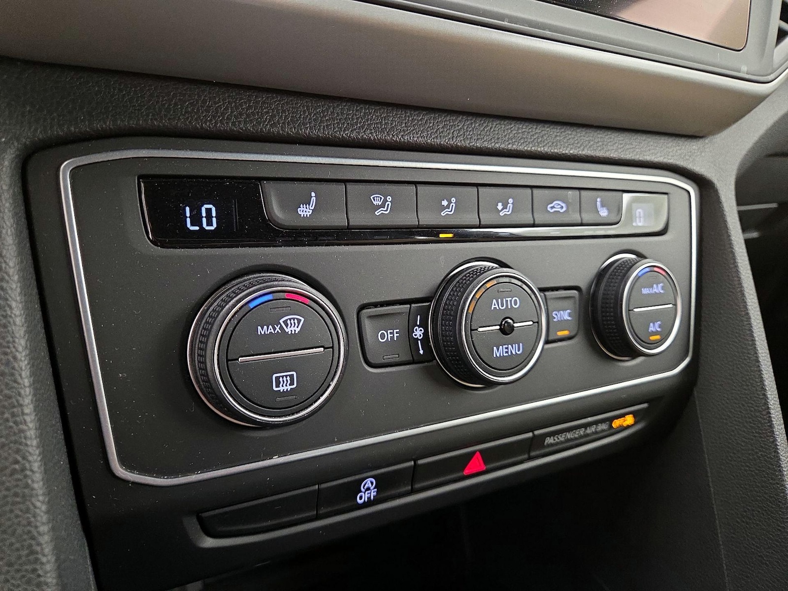 2021 Volkswagen Atlas Cross Sport SE w/Tech - Photo 17