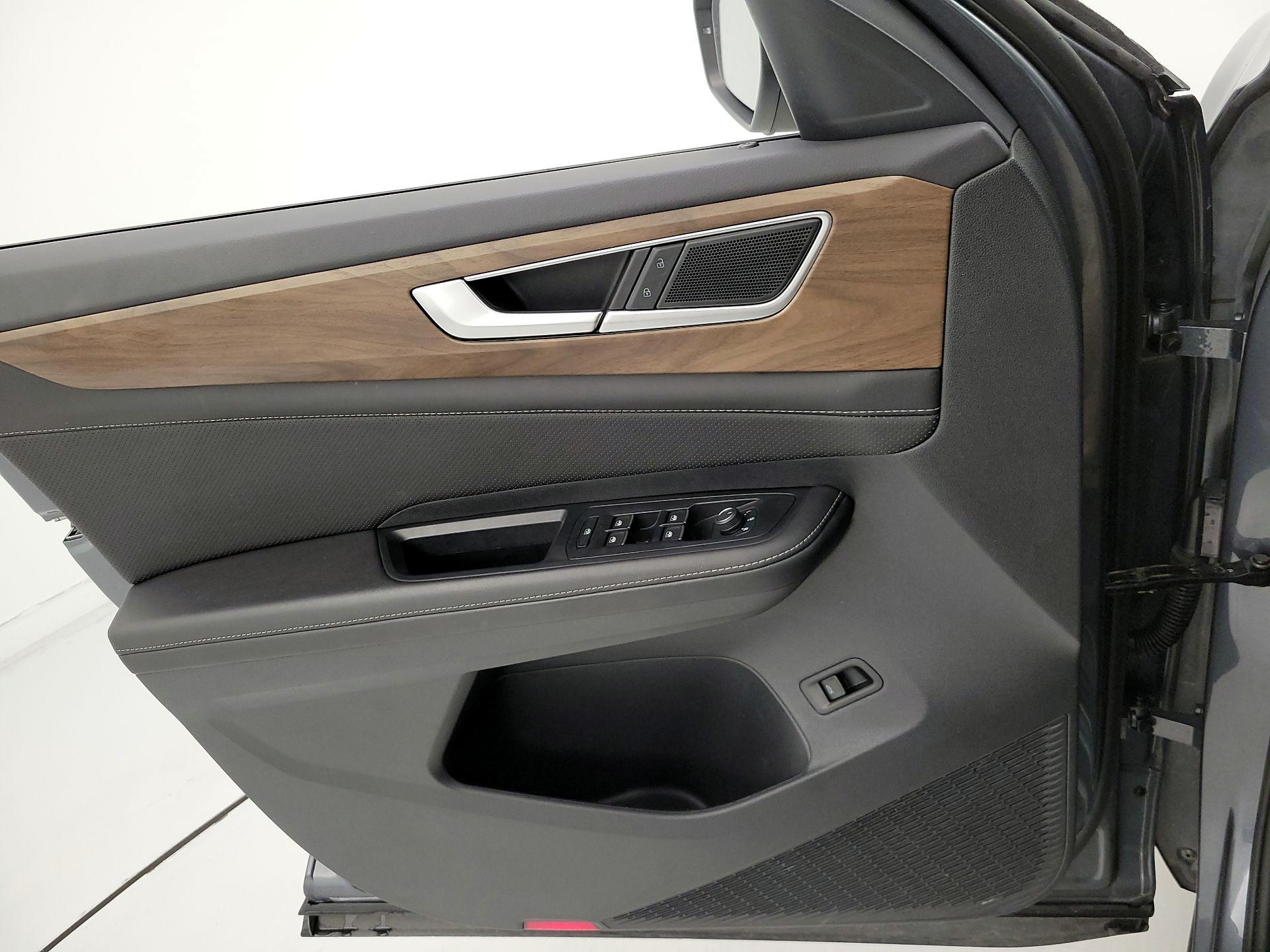 Thumbnail: 2025 Volkswagen Atlas - 12