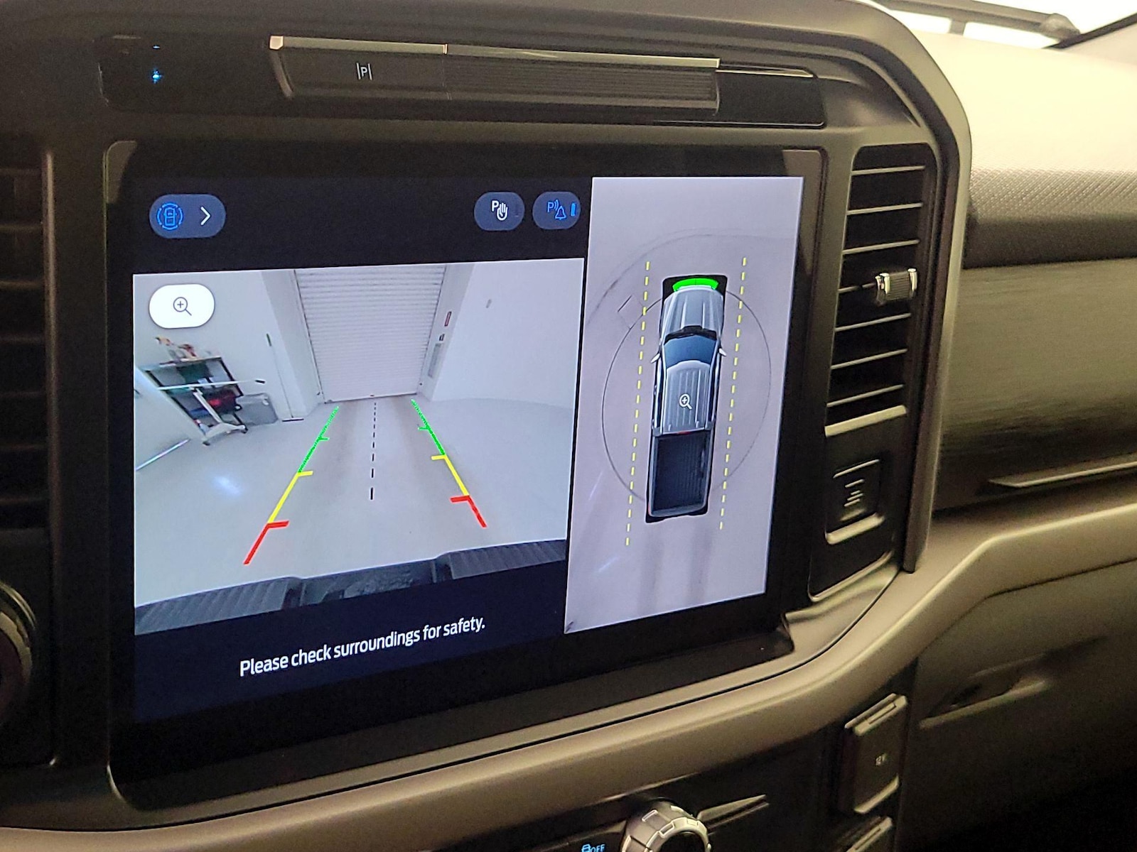 2025 Ford F-150 XLT - Photo 16