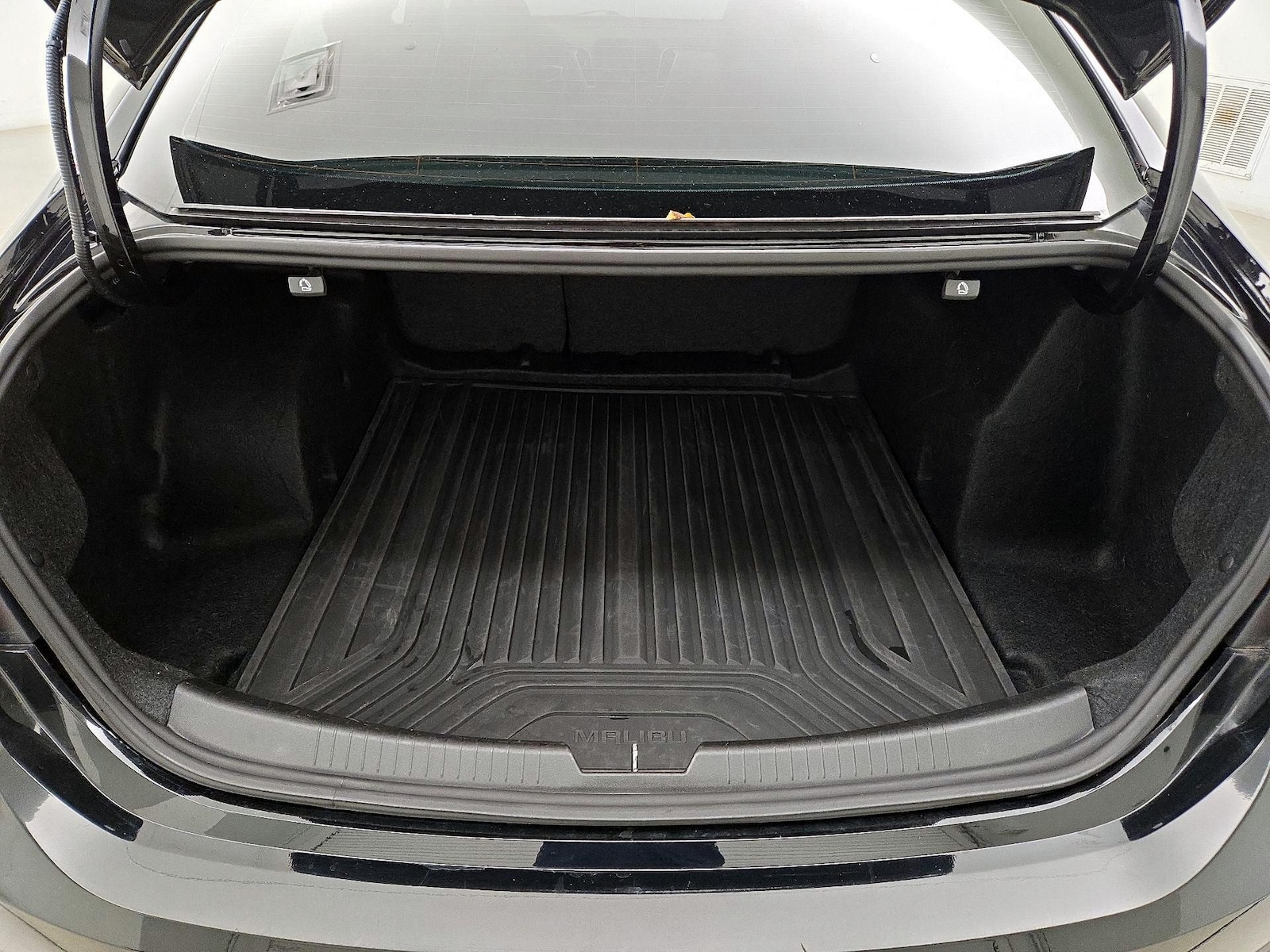 2023 Chevrolet Malibu 1LT - Photo 21