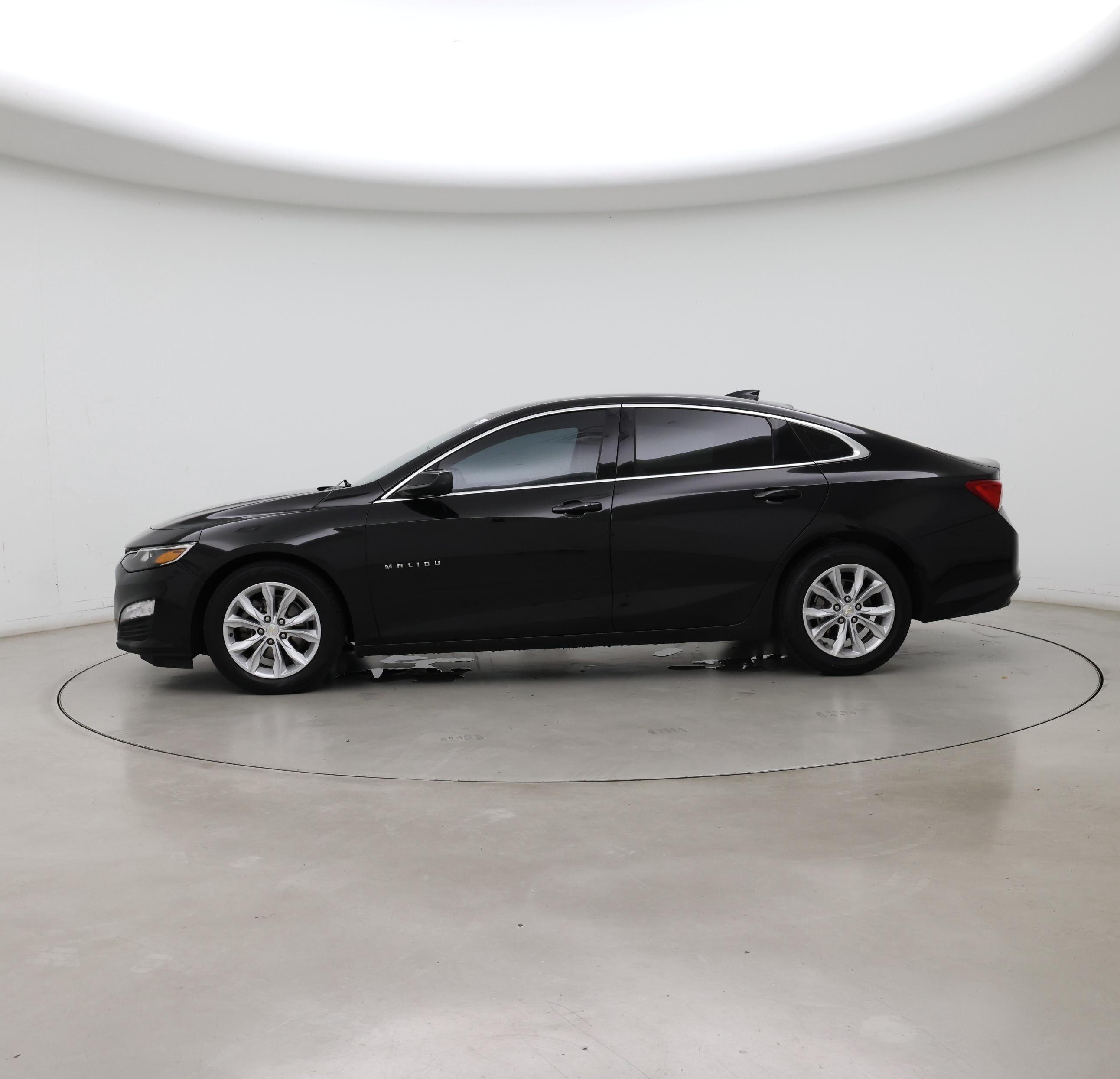 Thumbnail: 2023 Chevrolet Malibu - 3