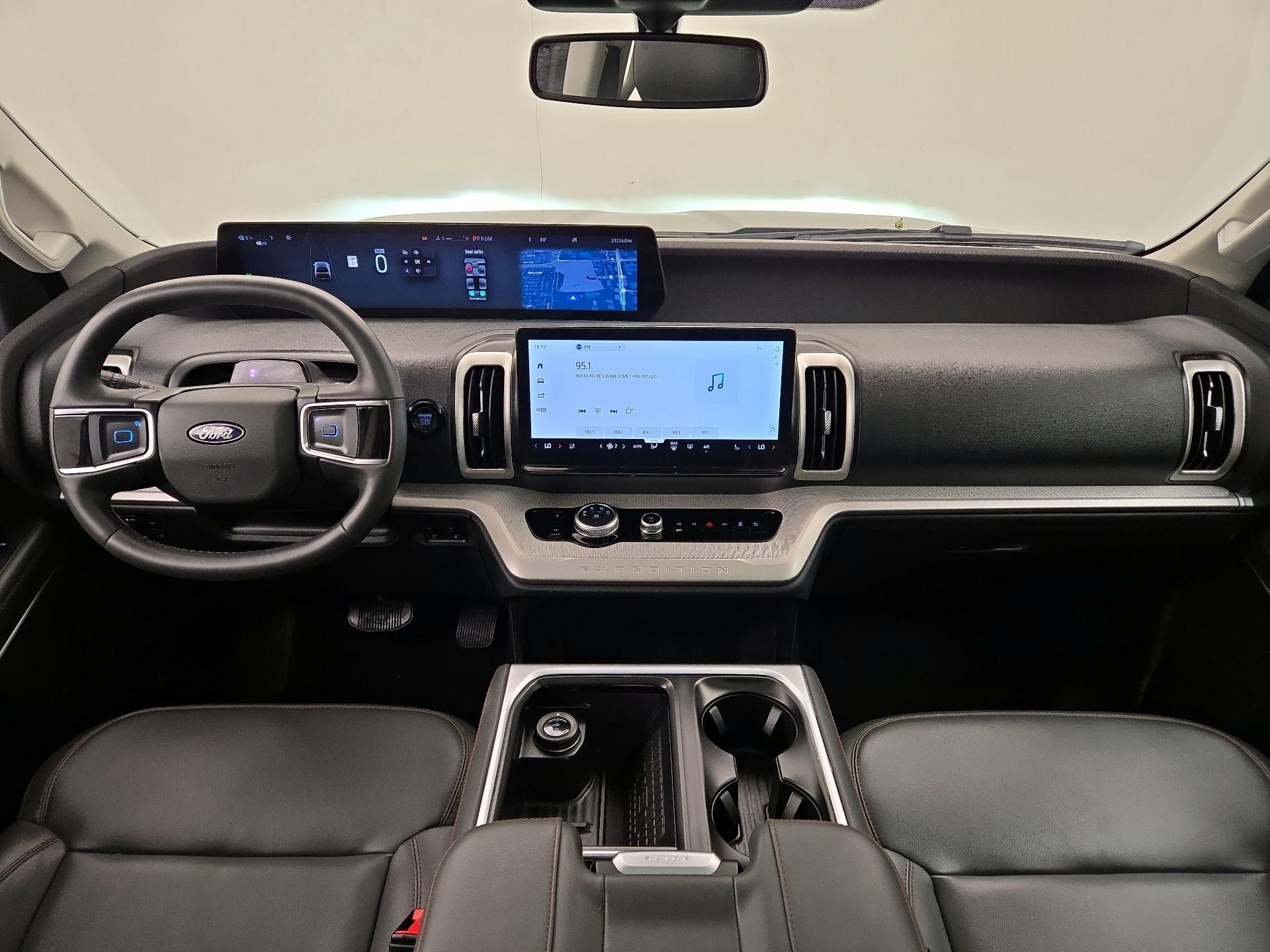 Thumbnail: 2025 Ford Expedition - 9
