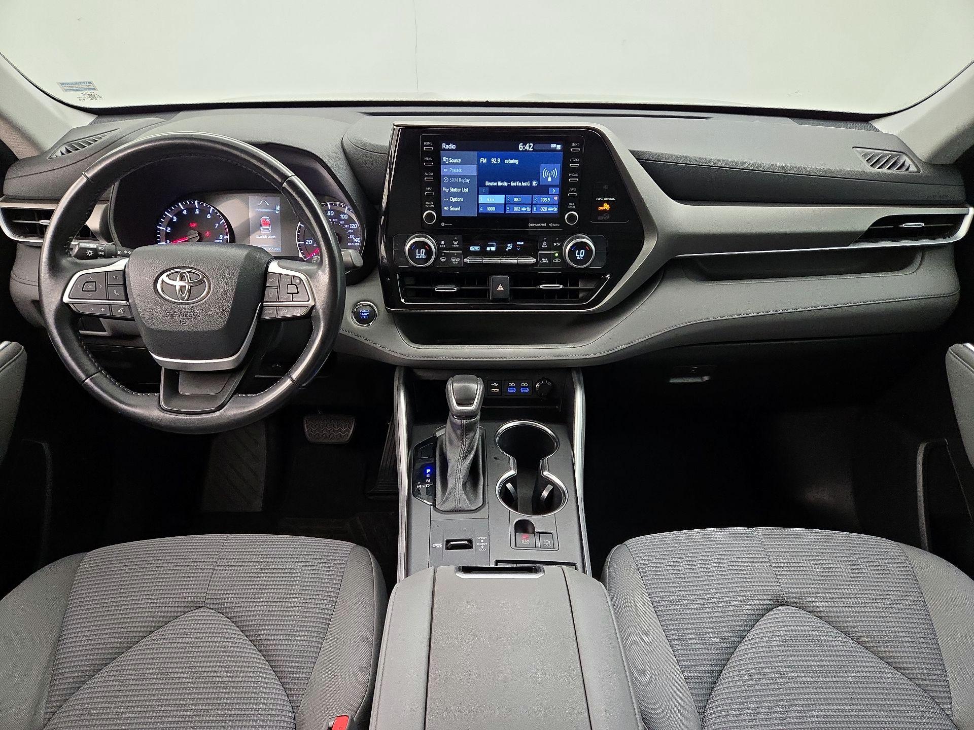 Thumbnail: 2022 Toyota Highlander - 9