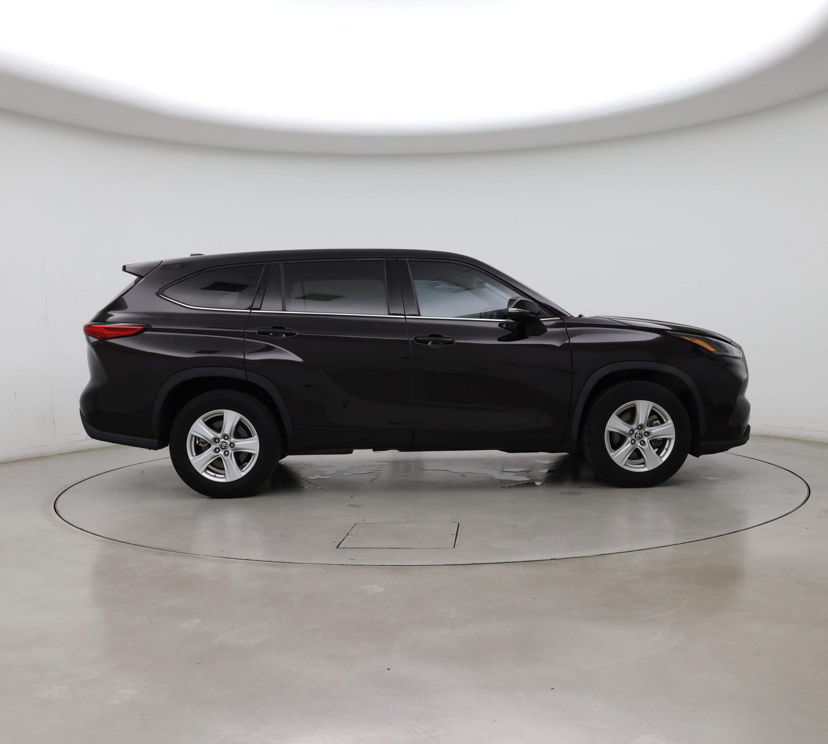 Thumbnail: 2022 Toyota Highlander - 7