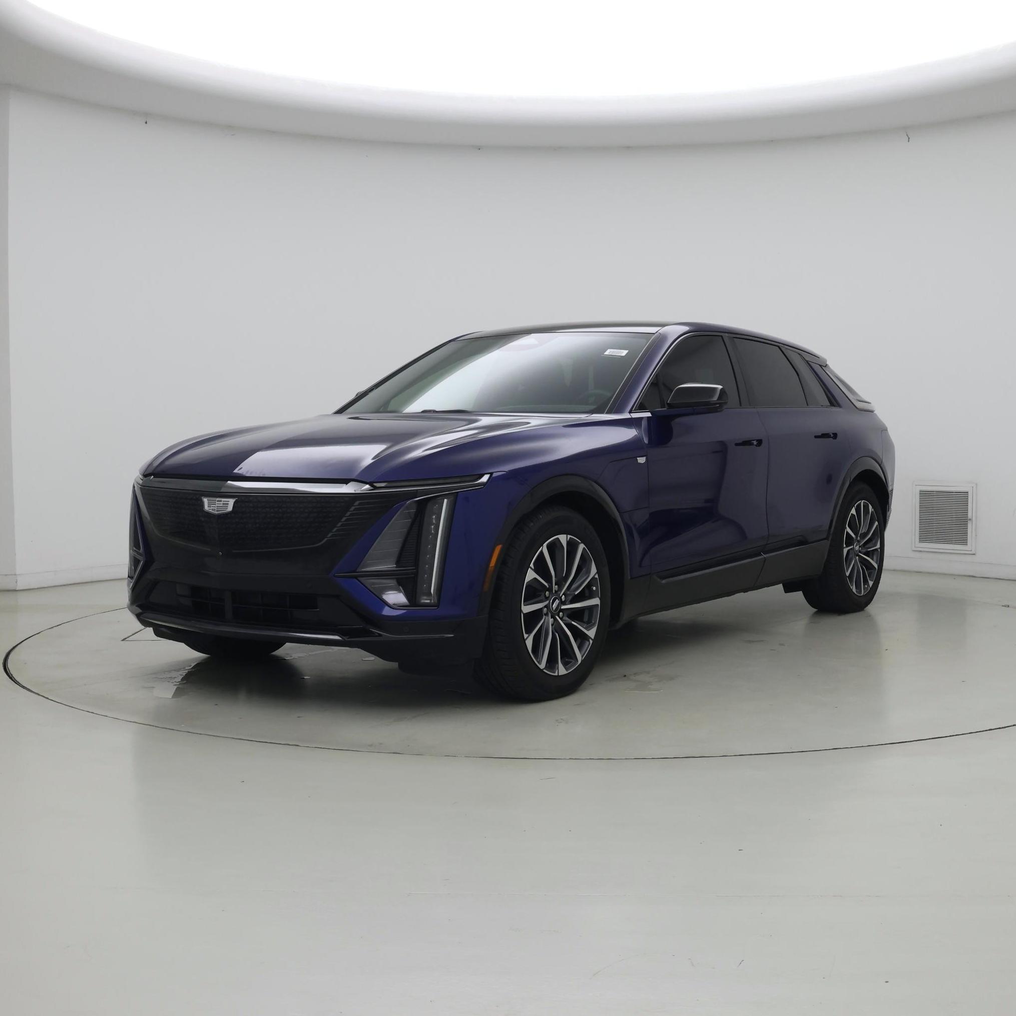 Thumbnail: 2024 Cadillac Lyriq - 4