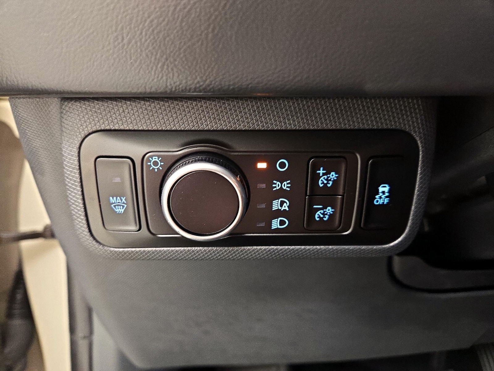 2025 Ford Mustang Mach-E Select AWD - Photo 14