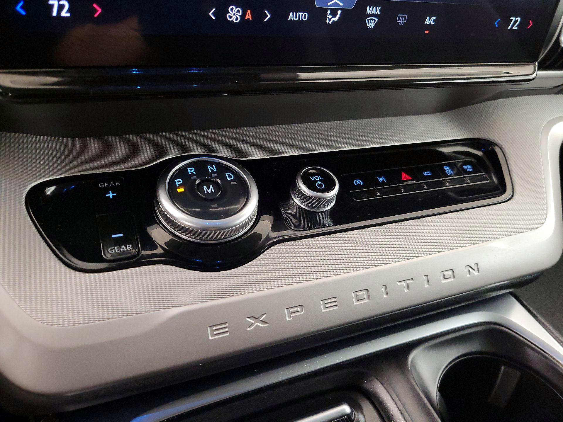 Thumbnail: 2025 Ford Expedition MAX - 18