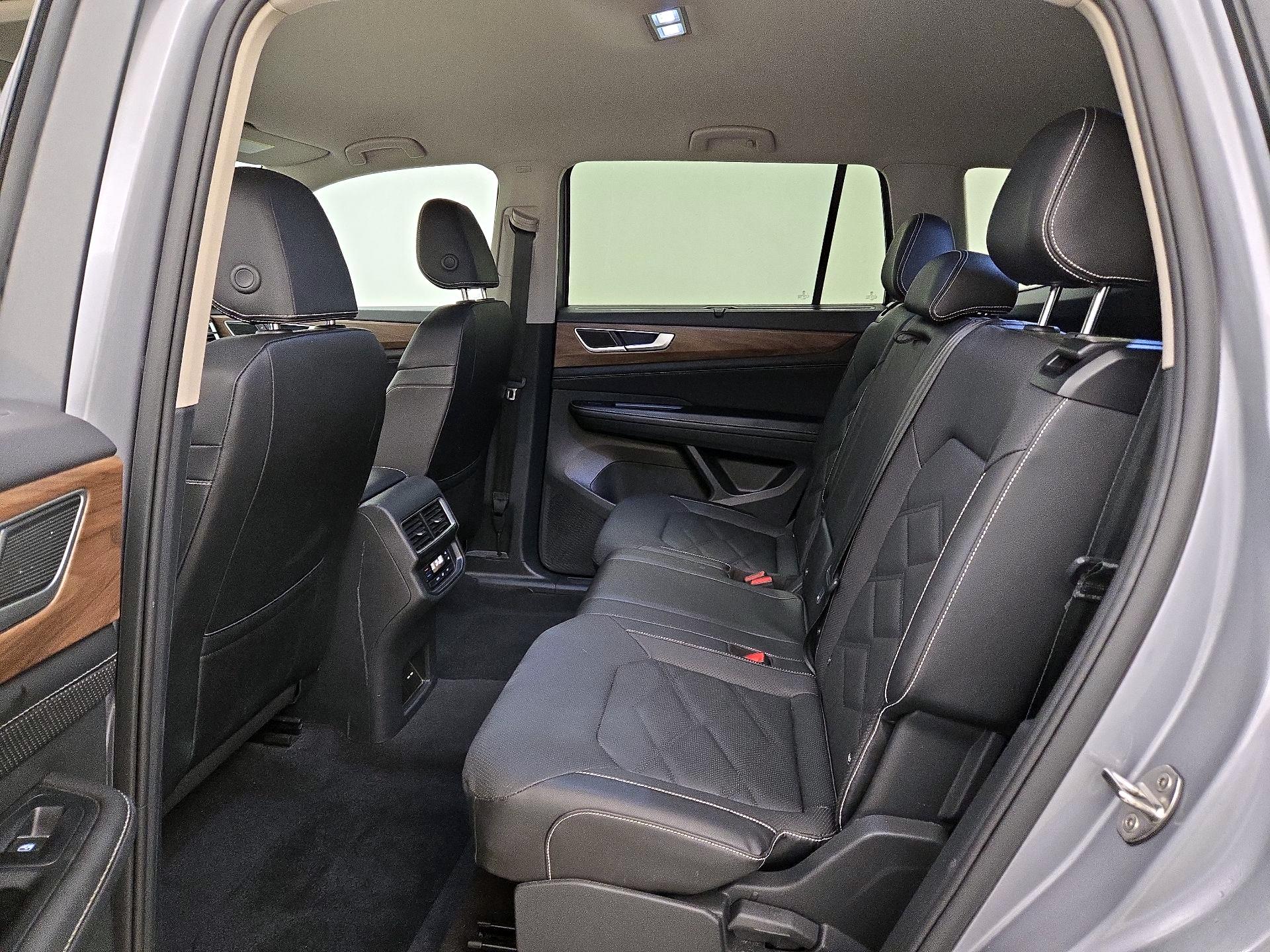 Thumbnail: 2025 Volkswagen Atlas - 19