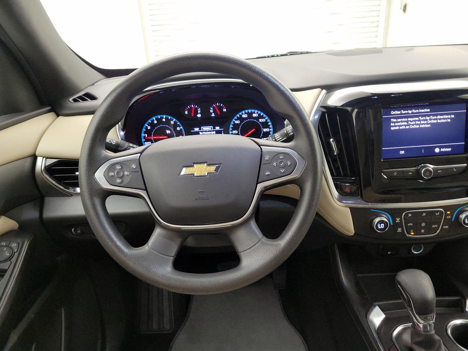 Thumbnail: 2023 Chevrolet Traverse - 10