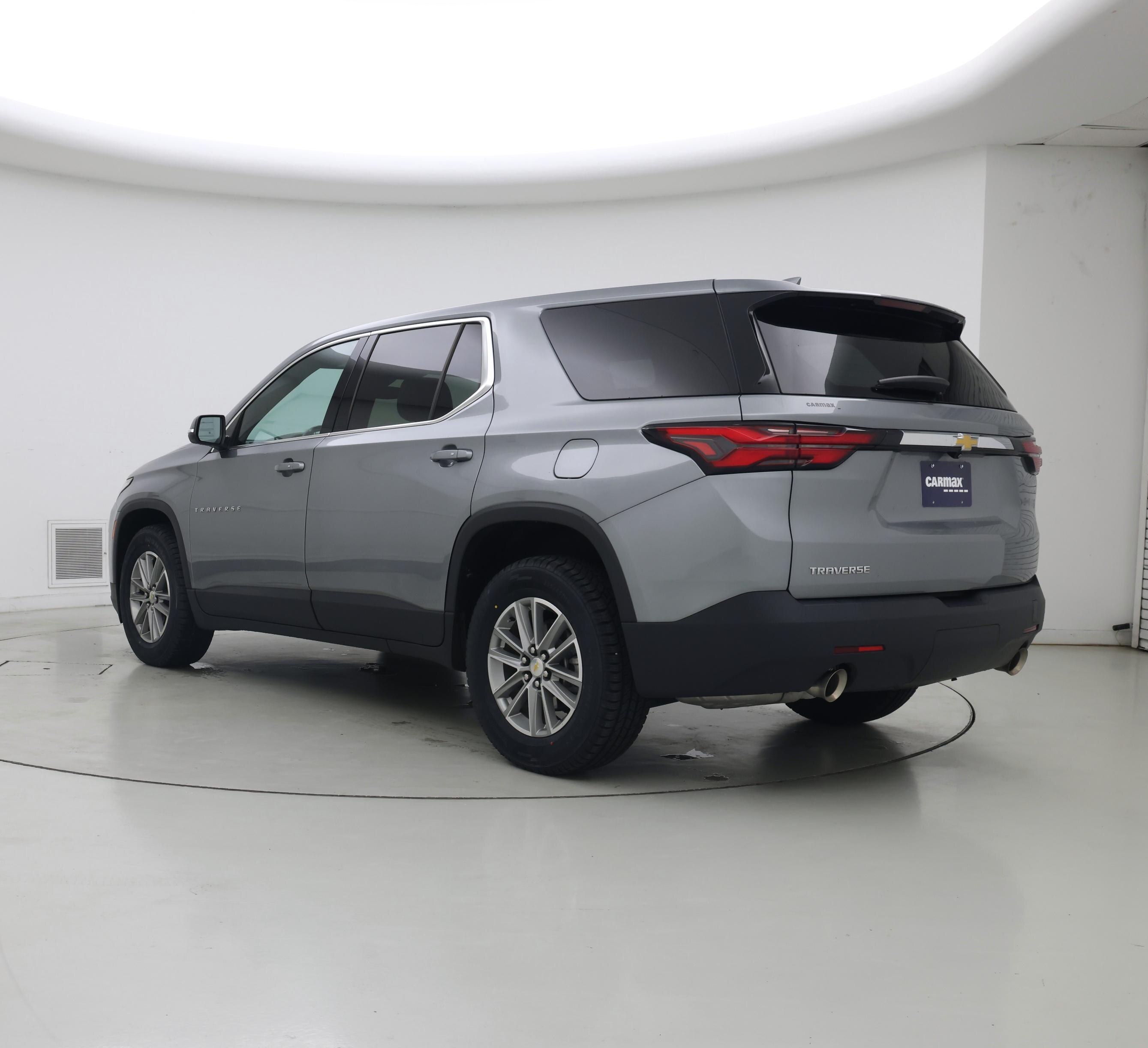 Thumbnail: 2023 Chevrolet Traverse - 2