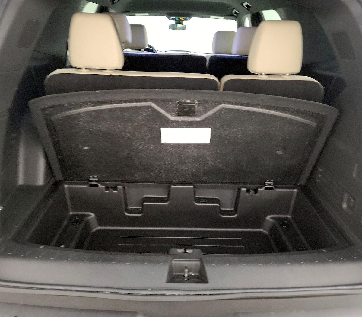 Trunk/Cargo (Seats Up)