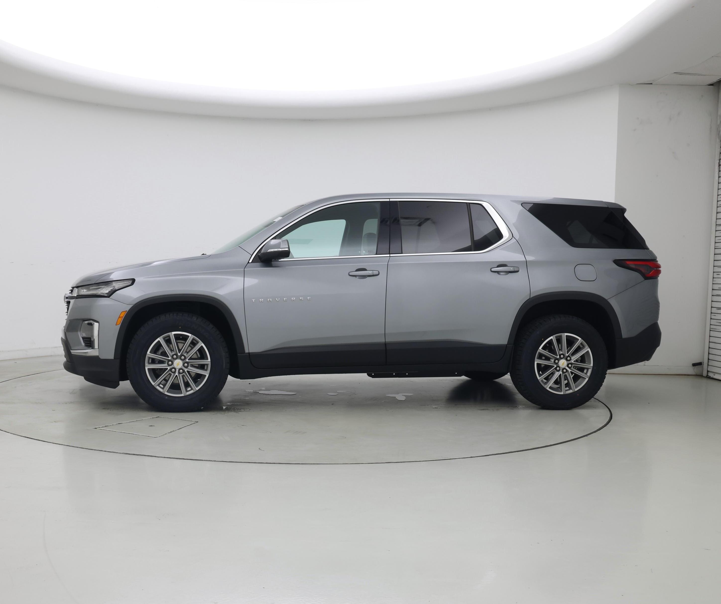Thumbnail: 2023 Chevrolet Traverse - 3