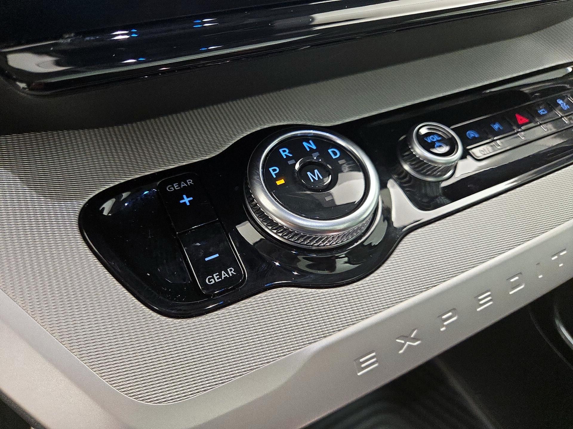 Thumbnail: 2025 Ford Expedition - 18